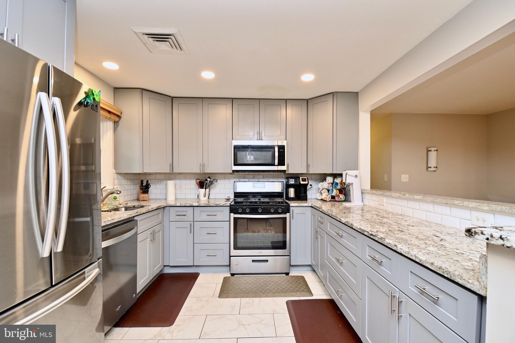 KINGWOOD PARK - Residential Lease