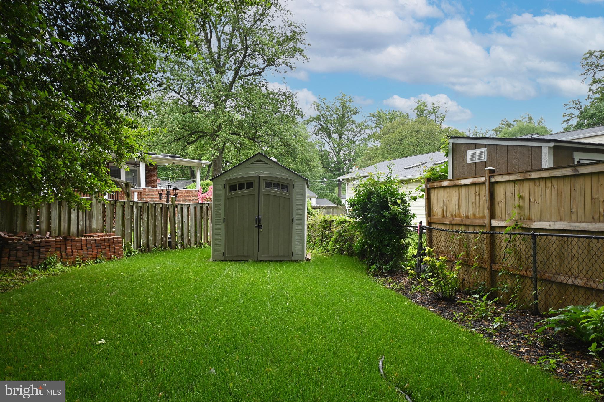 KINGWOOD PARK - Residential Lease