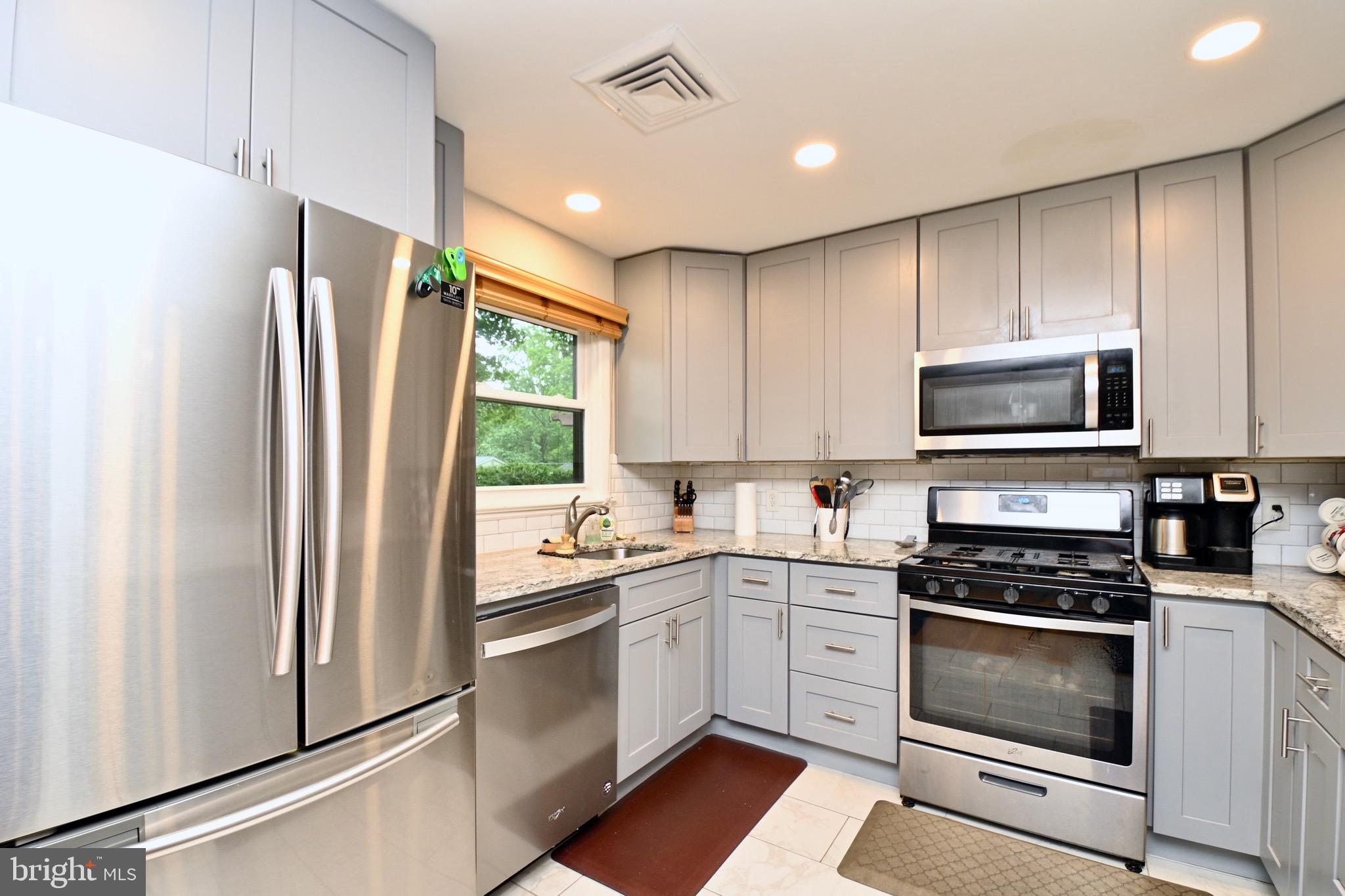 KINGWOOD PARK - Residential Lease