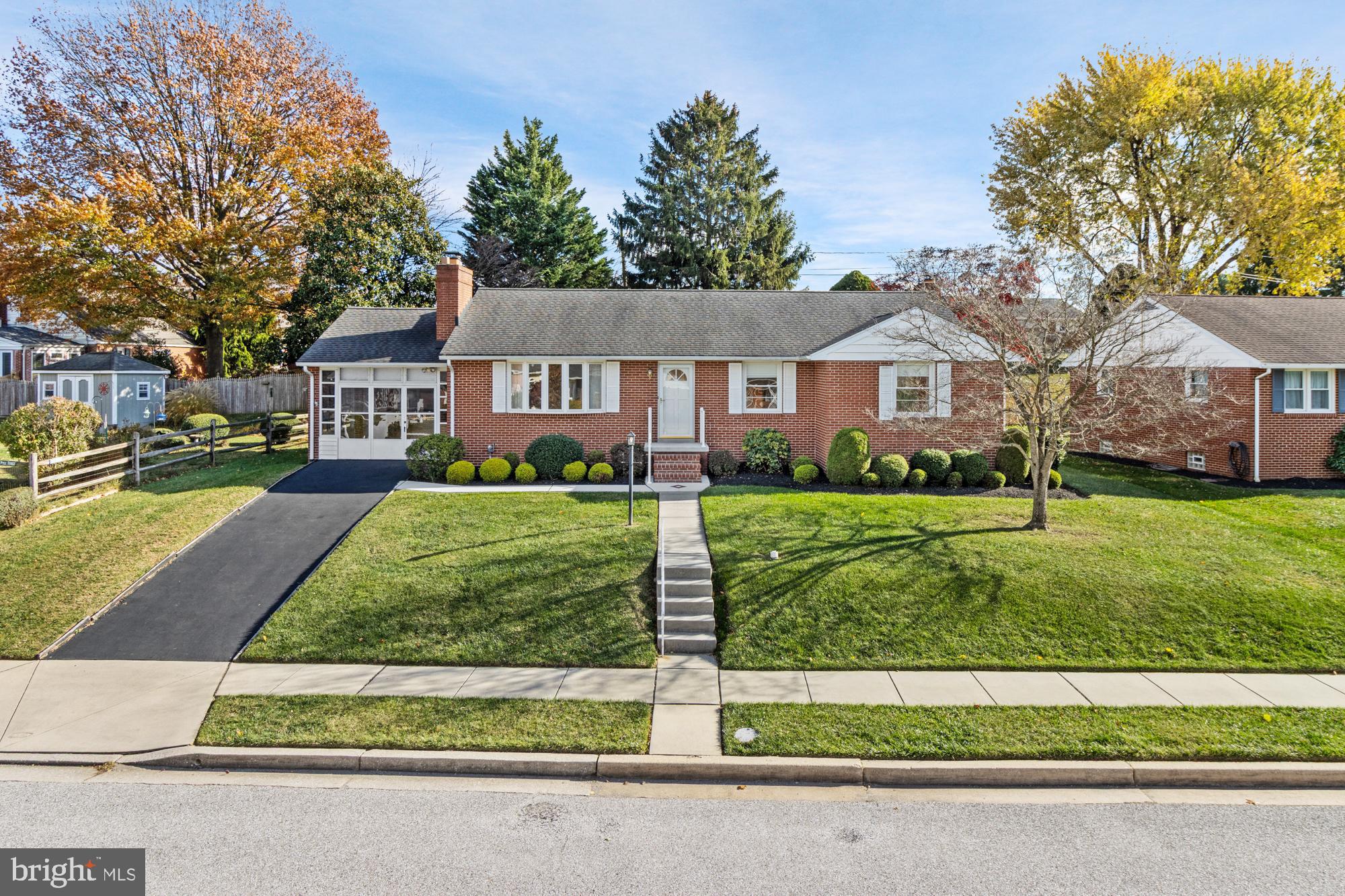 4302 FALLS PARK ROAD