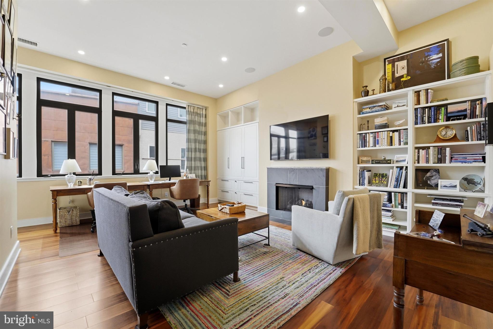 OLD CITY - Residential