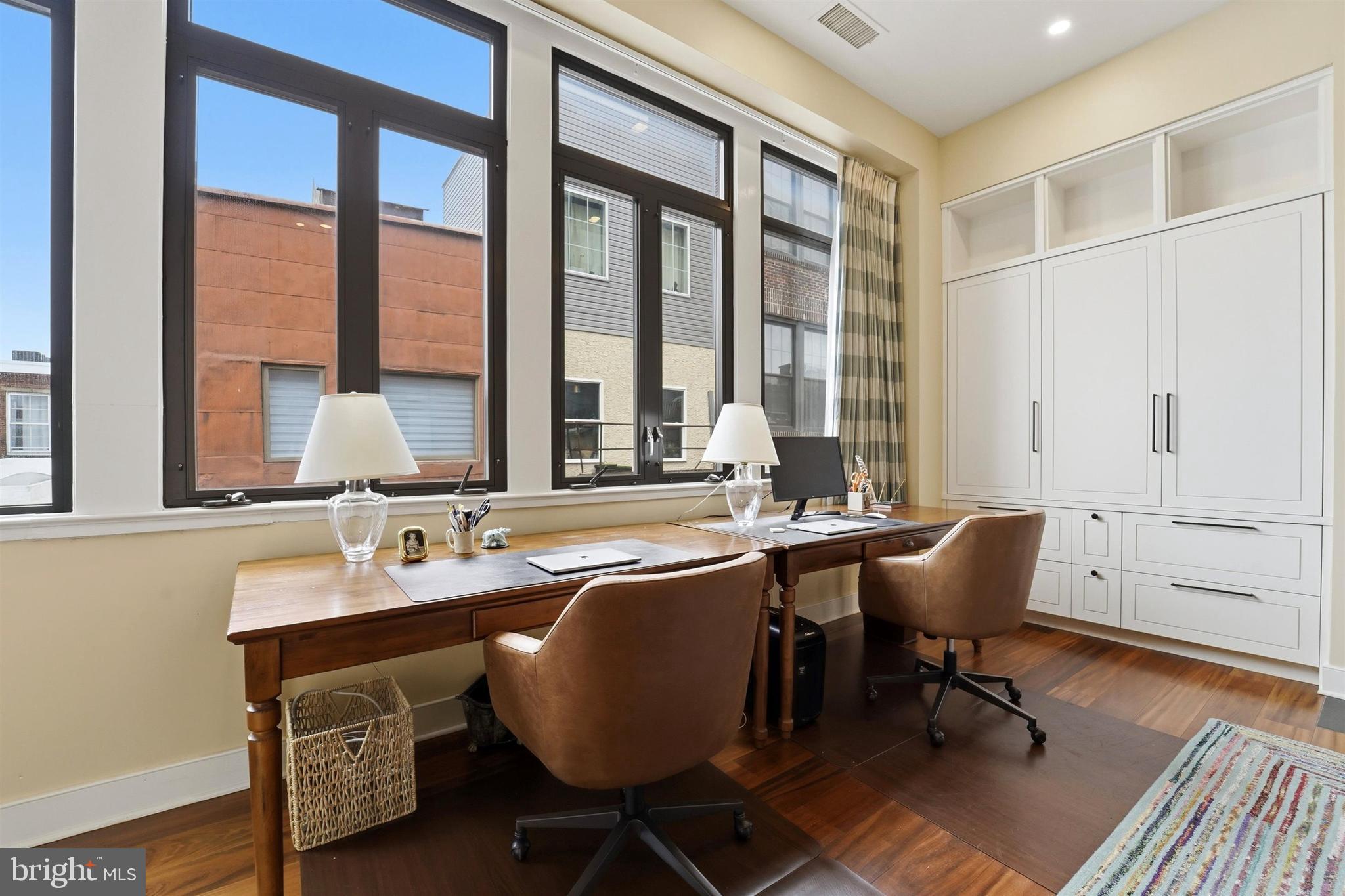 OLD CITY - Residential