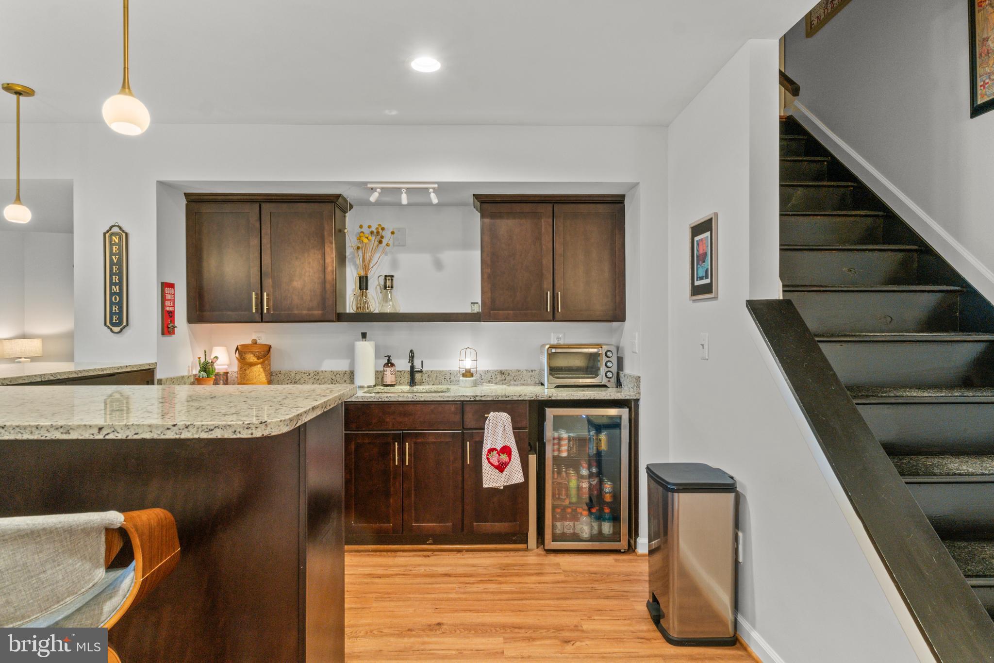 BURLEIGH MANOR - Residential