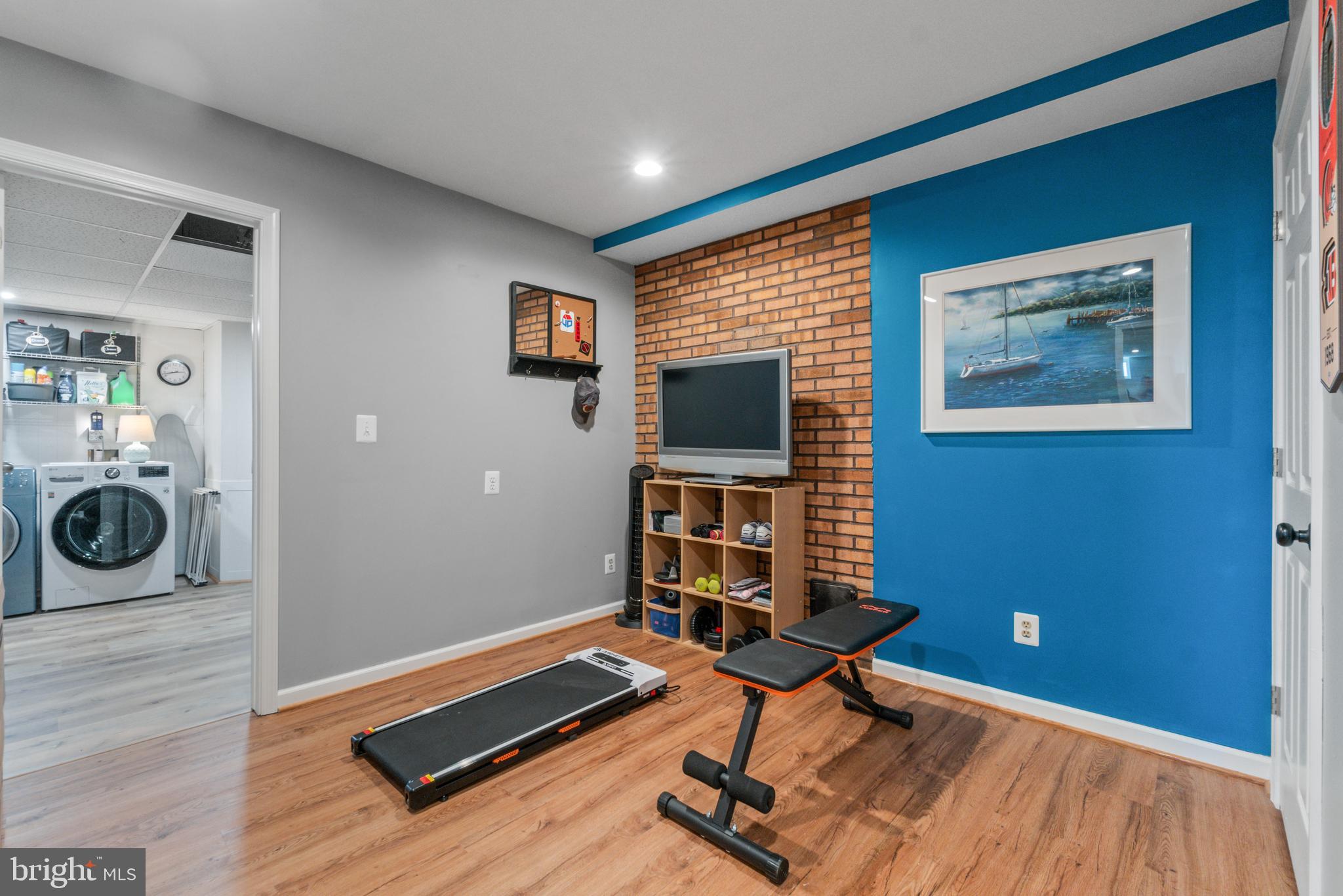 BURLEIGH MANOR - Residential