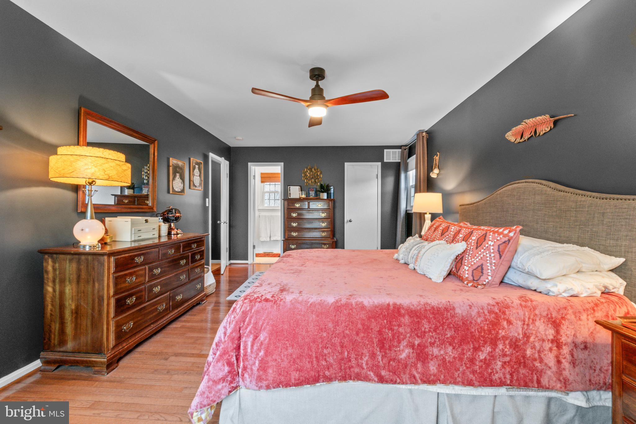 BURLEIGH MANOR - Residential