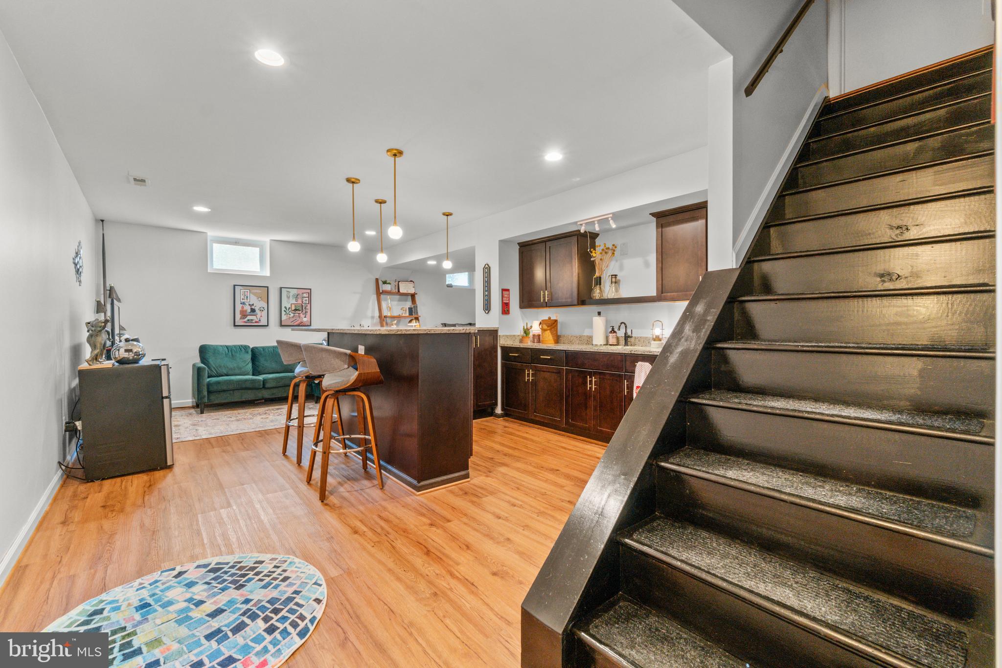 BURLEIGH MANOR - Residential