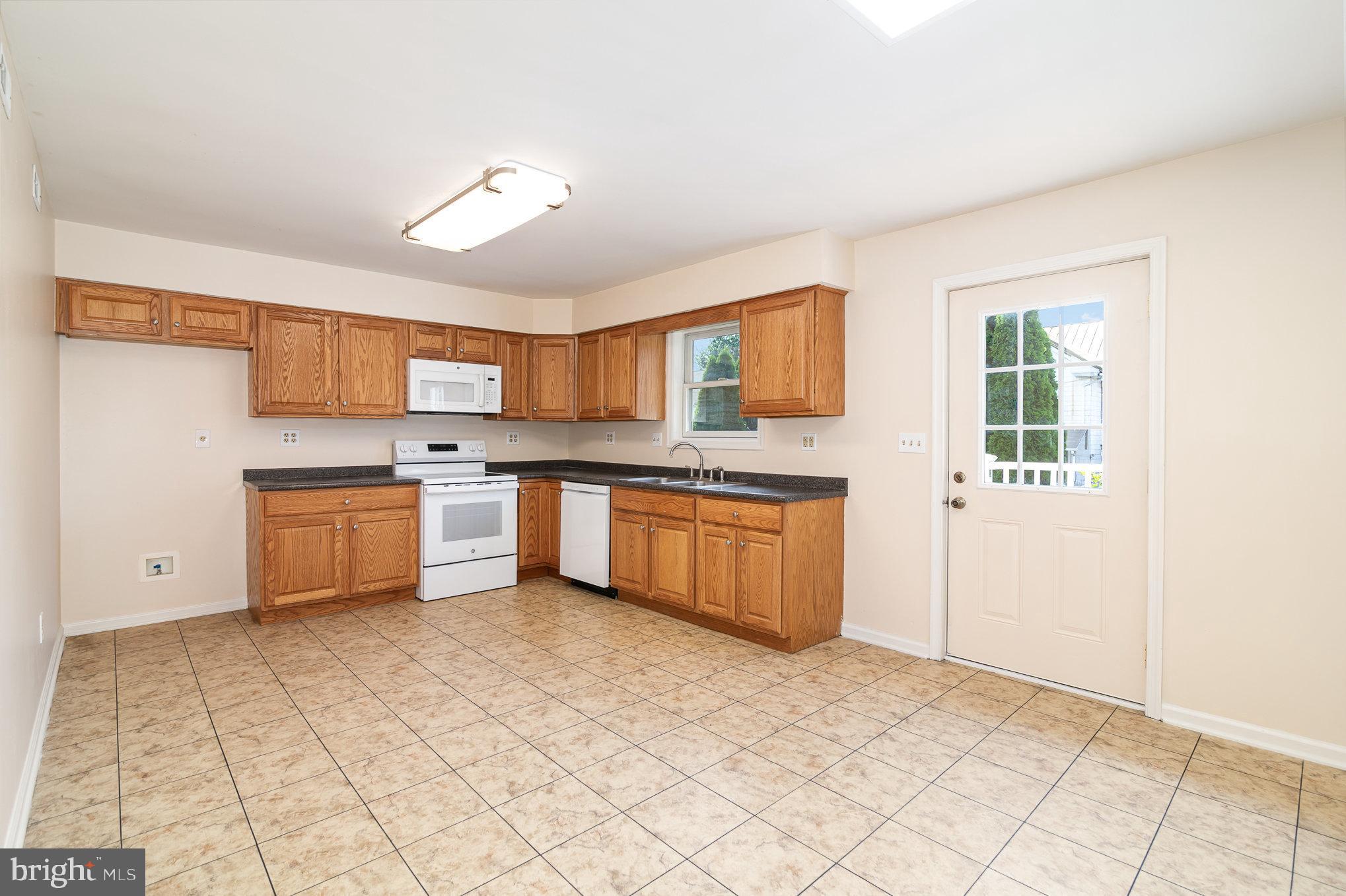 32 WETZEL STREET