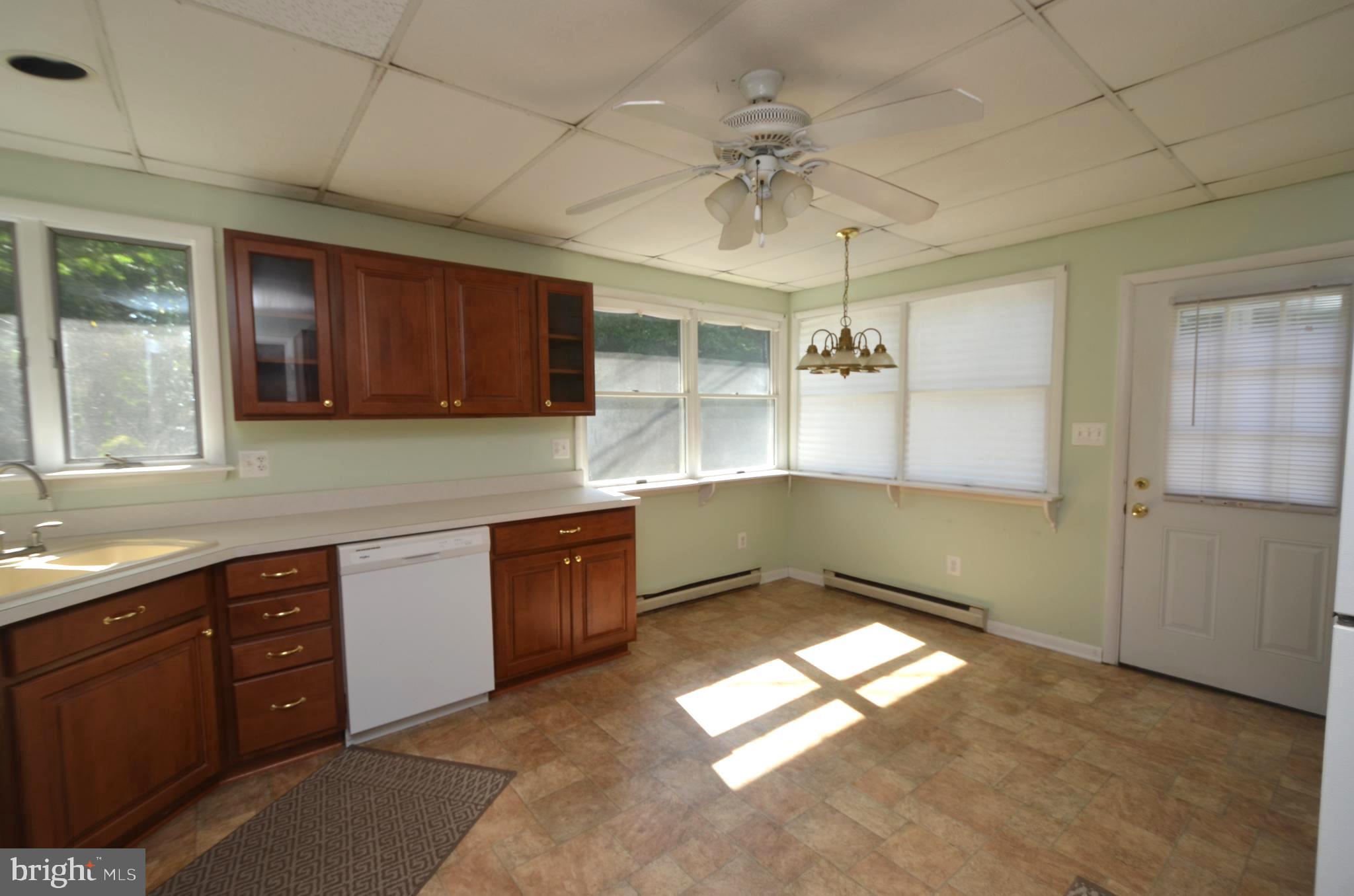 6049 PARKERS CREEK DRIVE