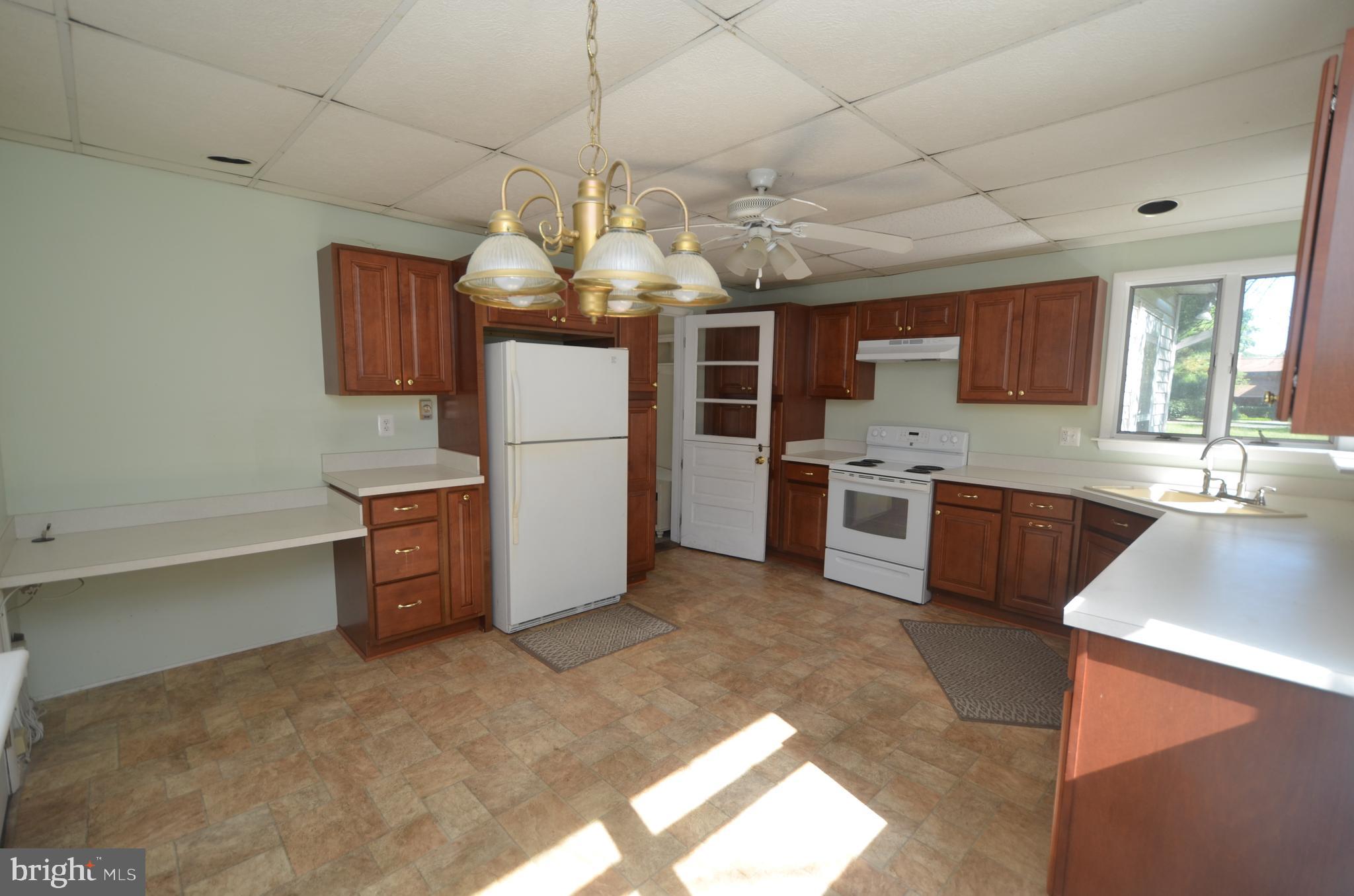 6049 PARKERS CREEK DRIVE