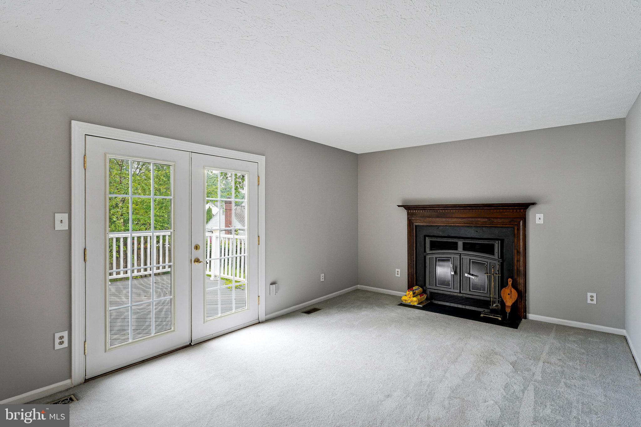 SPRING GROVE FARM - Residential Lease