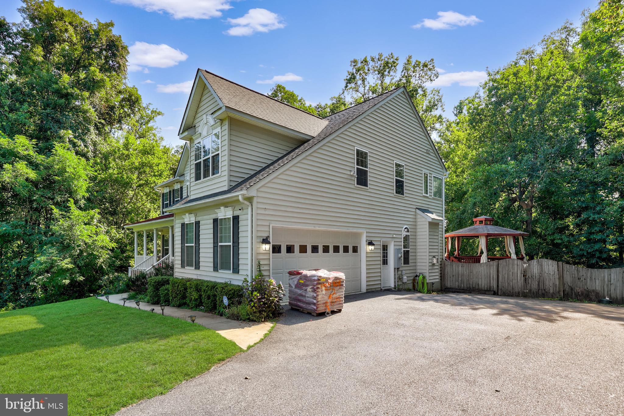 1 ROLLING BROOKE COURT