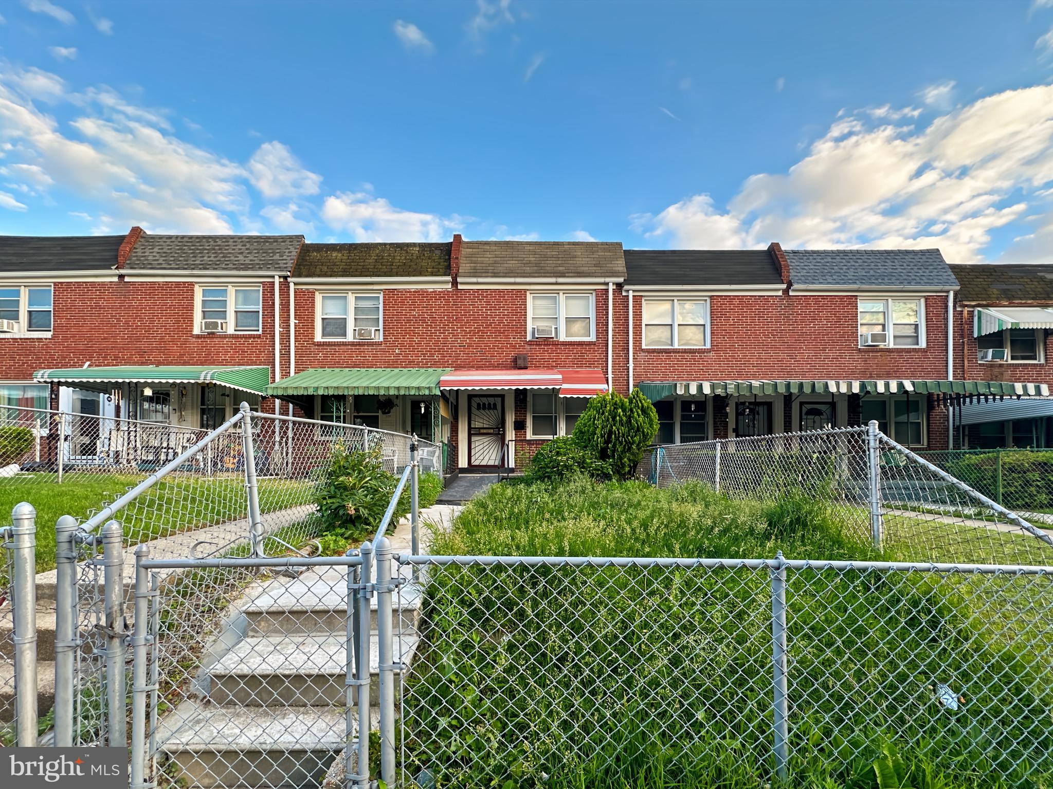 BROADWAY EAST - Residential