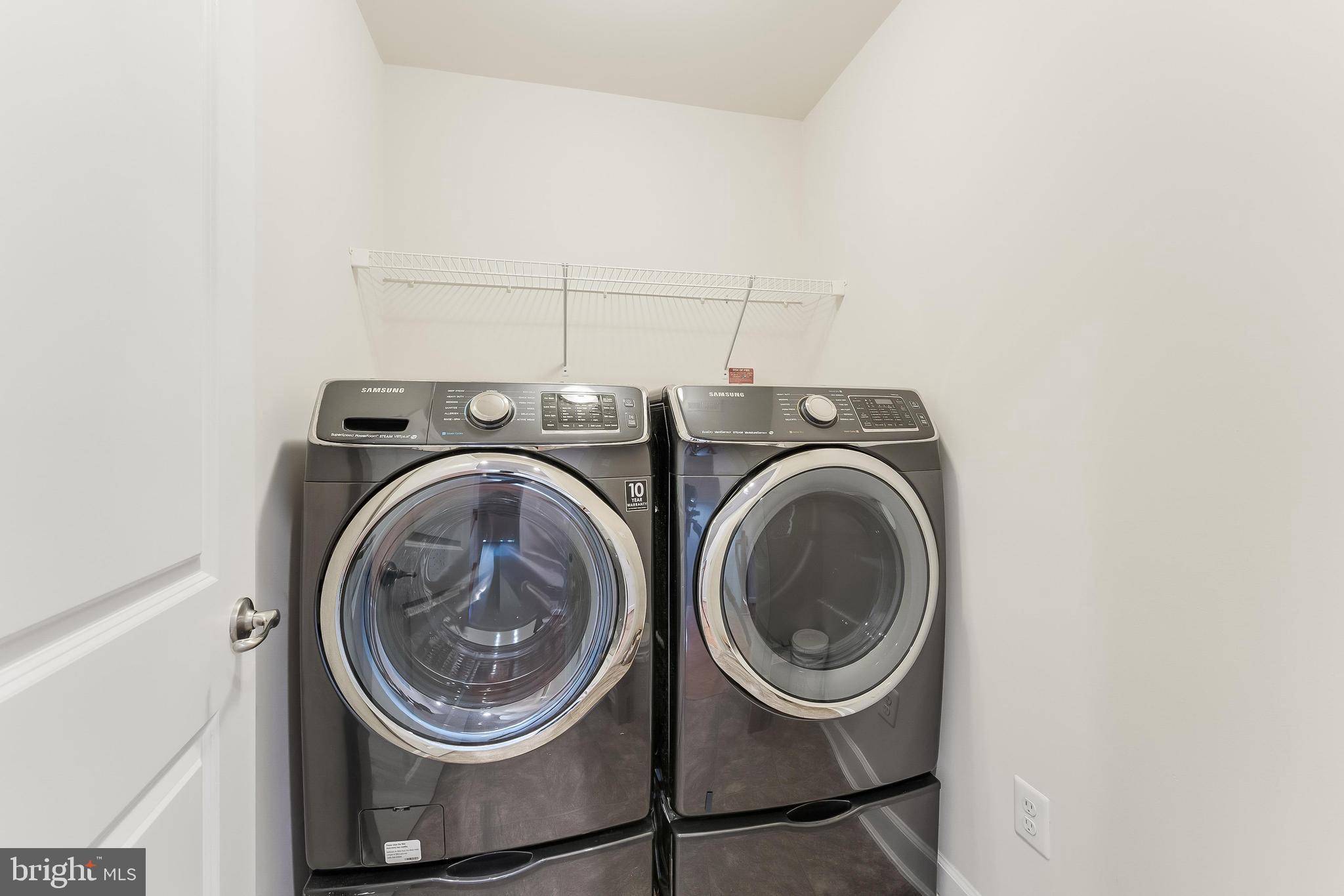 DISCOVERY SQUARE - Residential Lease