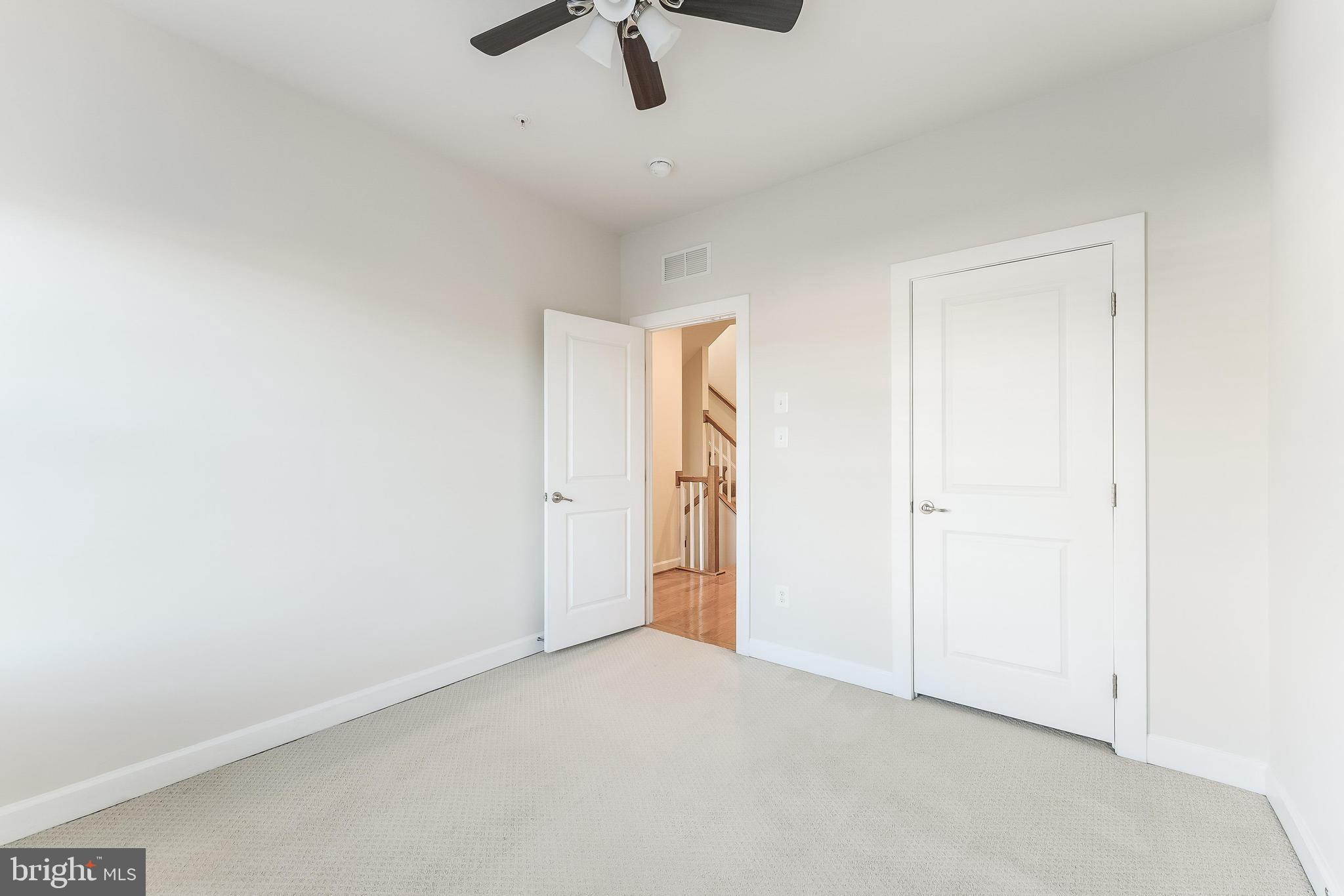 DISCOVERY SQUARE - Residential Lease