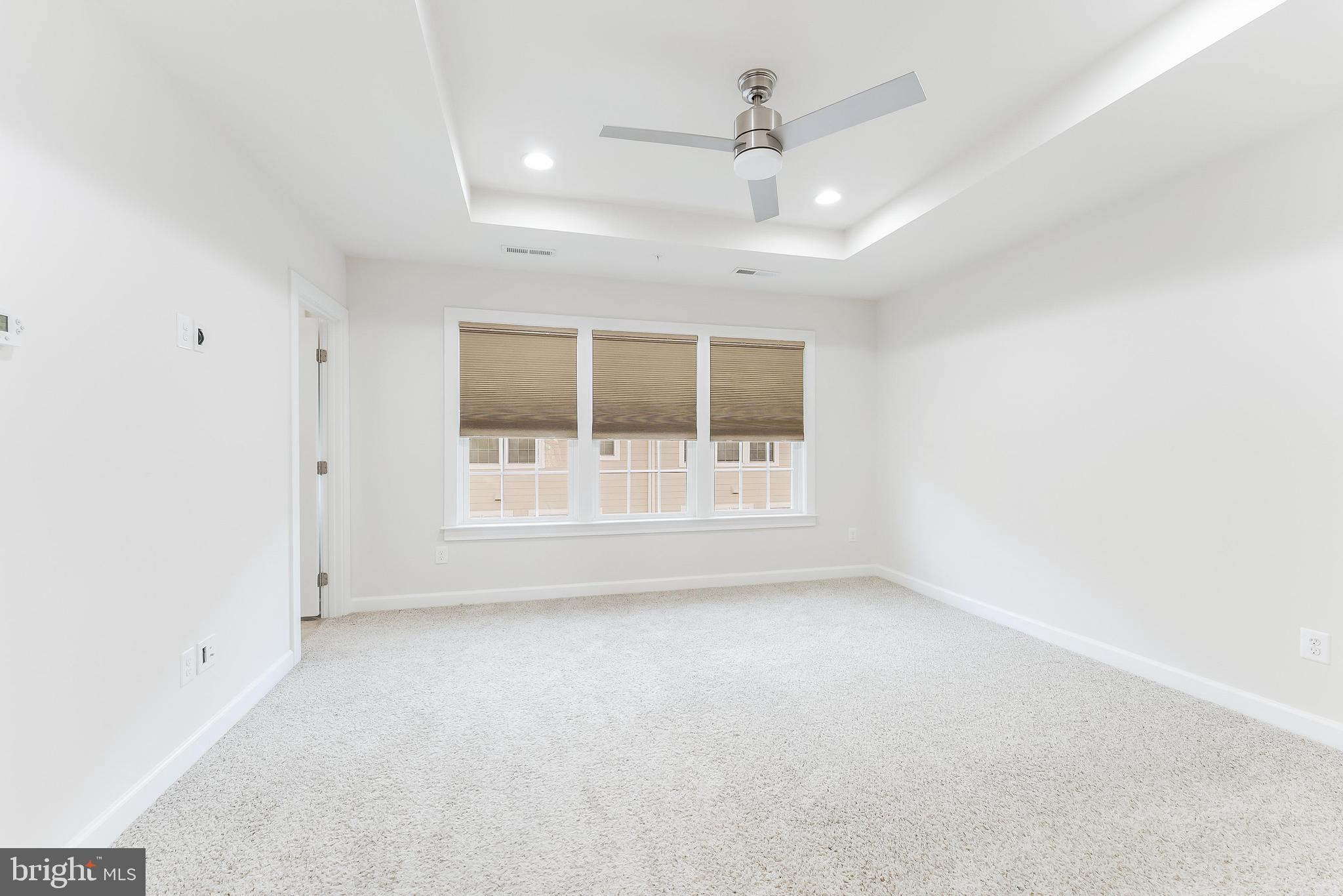 DISCOVERY SQUARE - Residential Lease