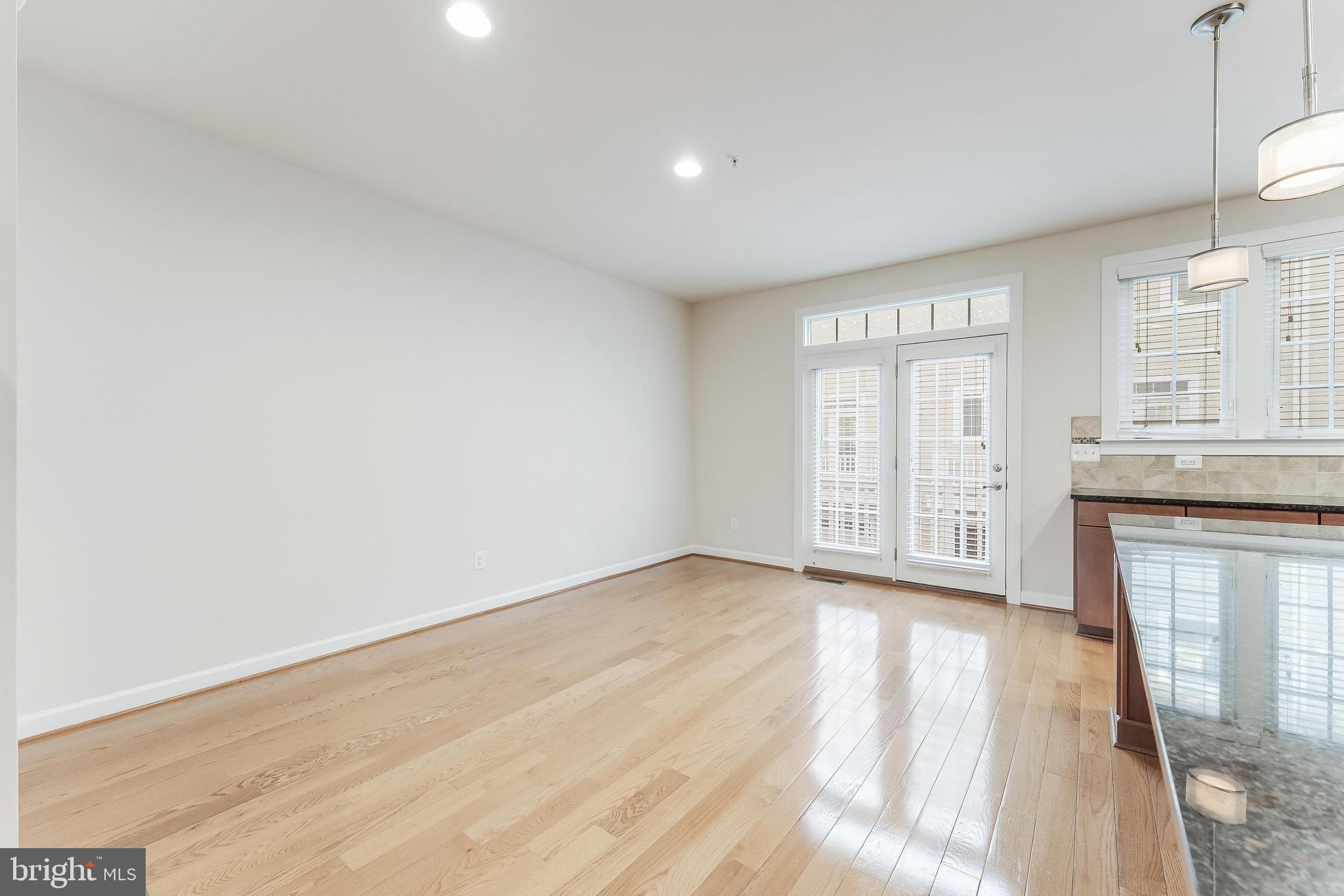 DISCOVERY SQUARE - Residential Lease