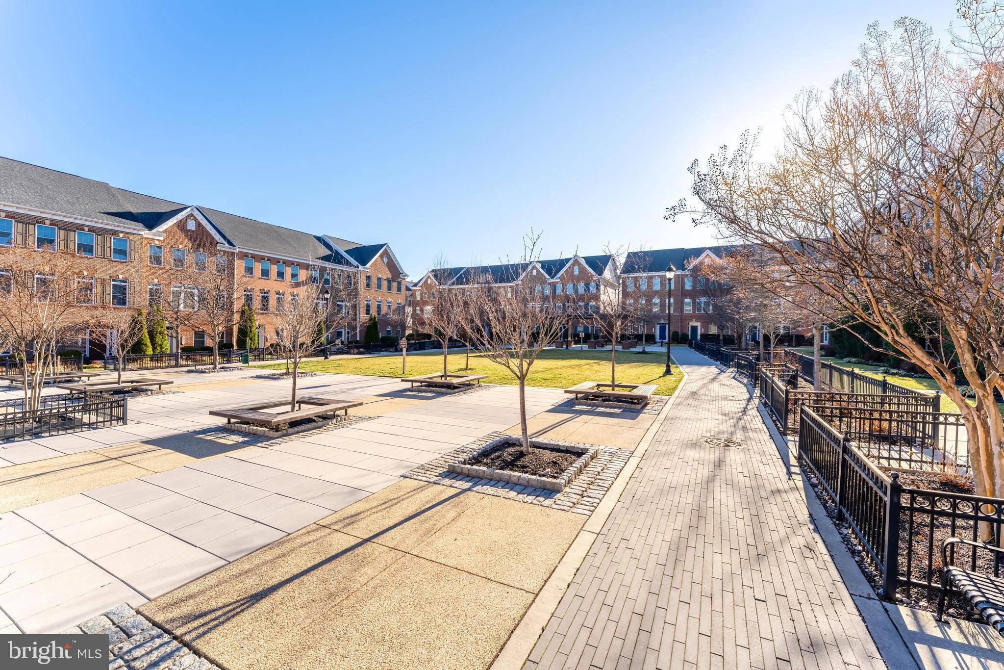 DISCOVERY SQUARE - Residential Lease