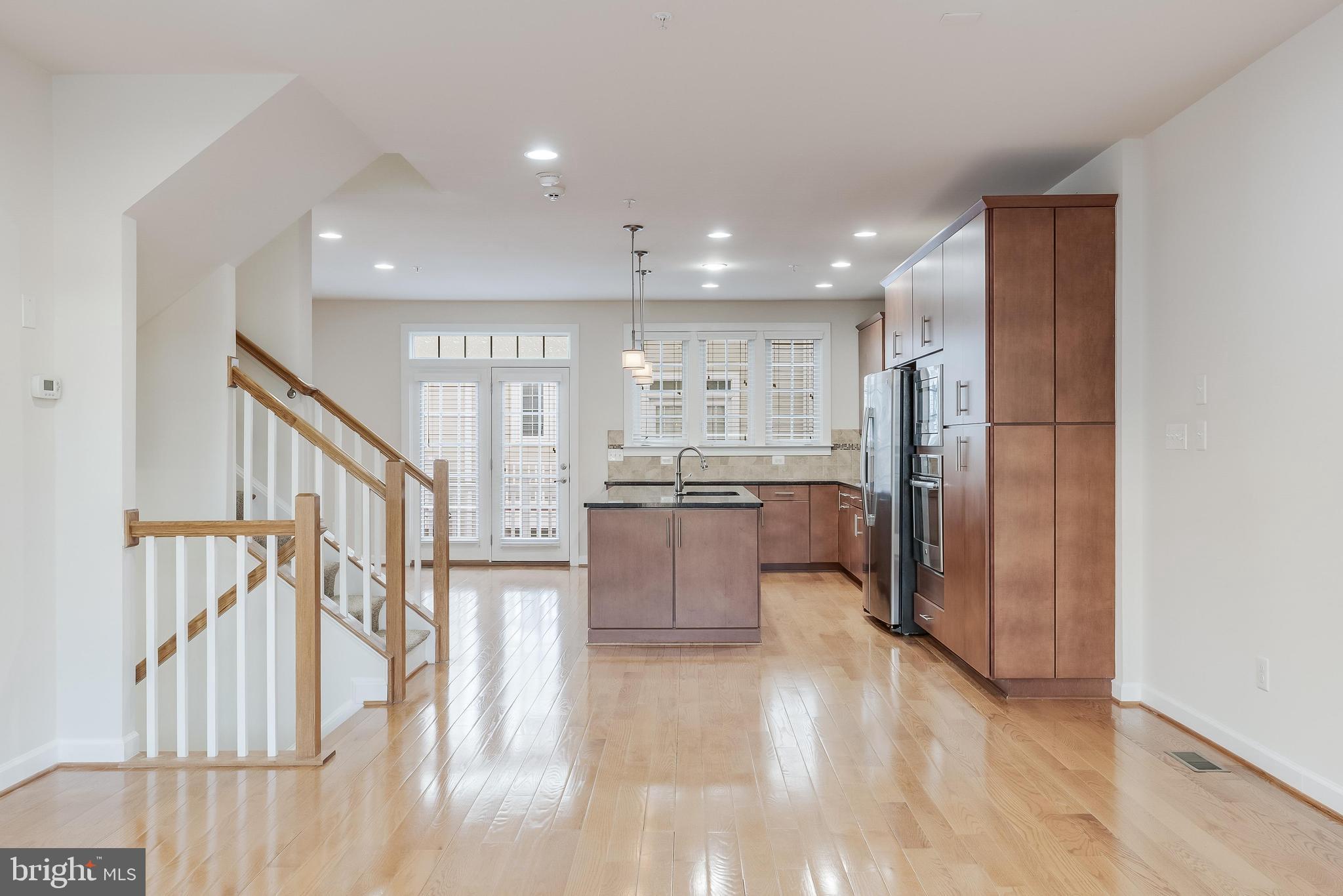 DISCOVERY SQUARE - Residential Lease