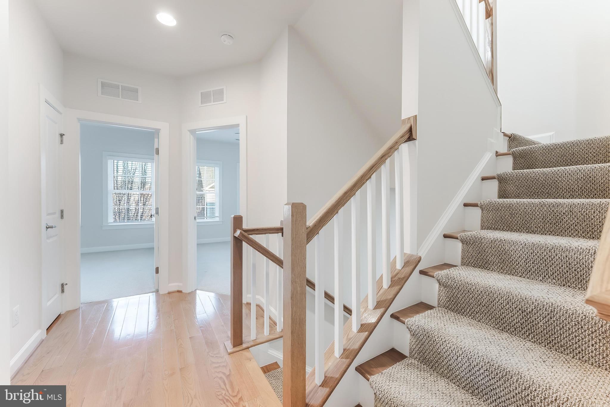 DISCOVERY SQUARE - Residential Lease