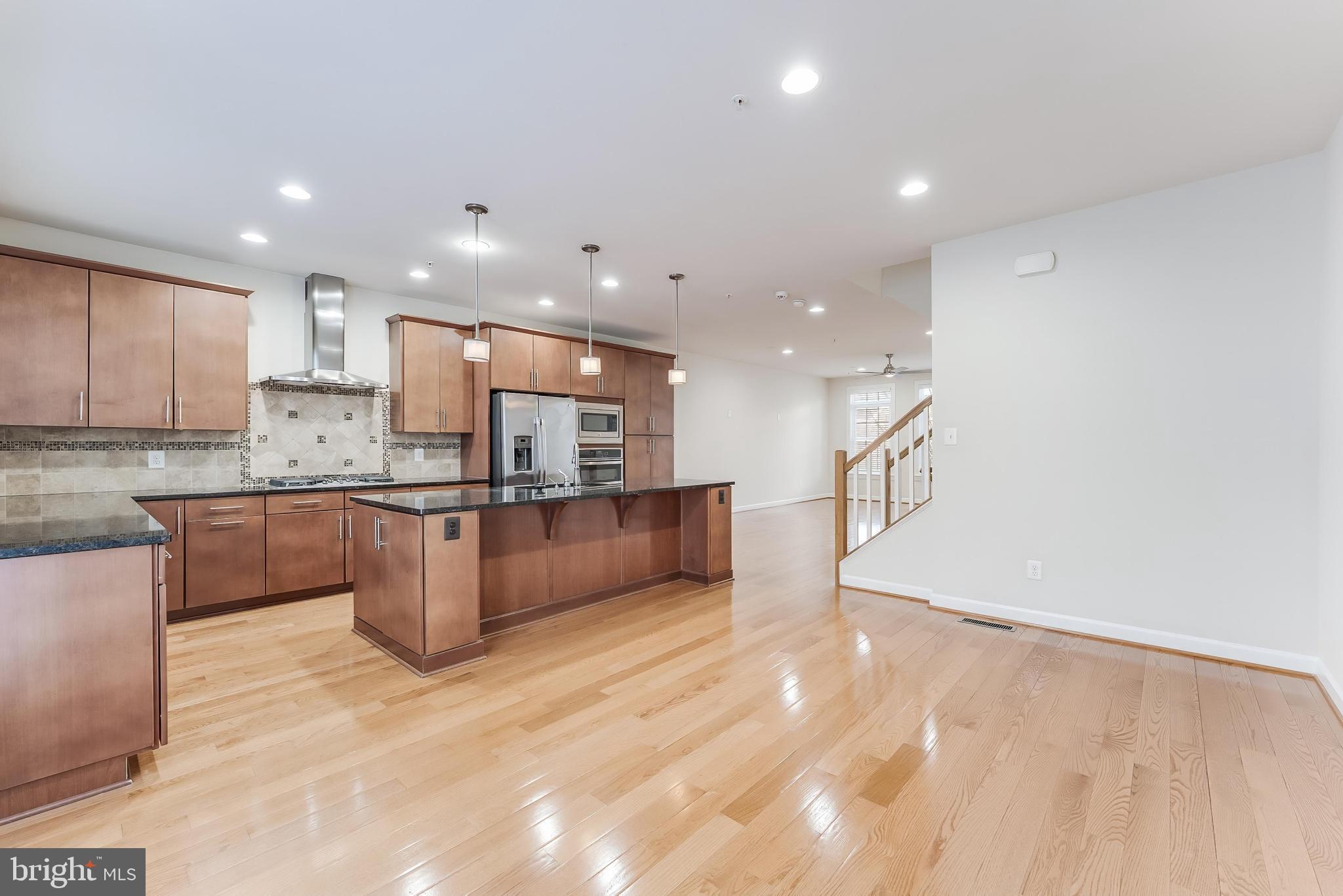 DISCOVERY SQUARE - Residential Lease