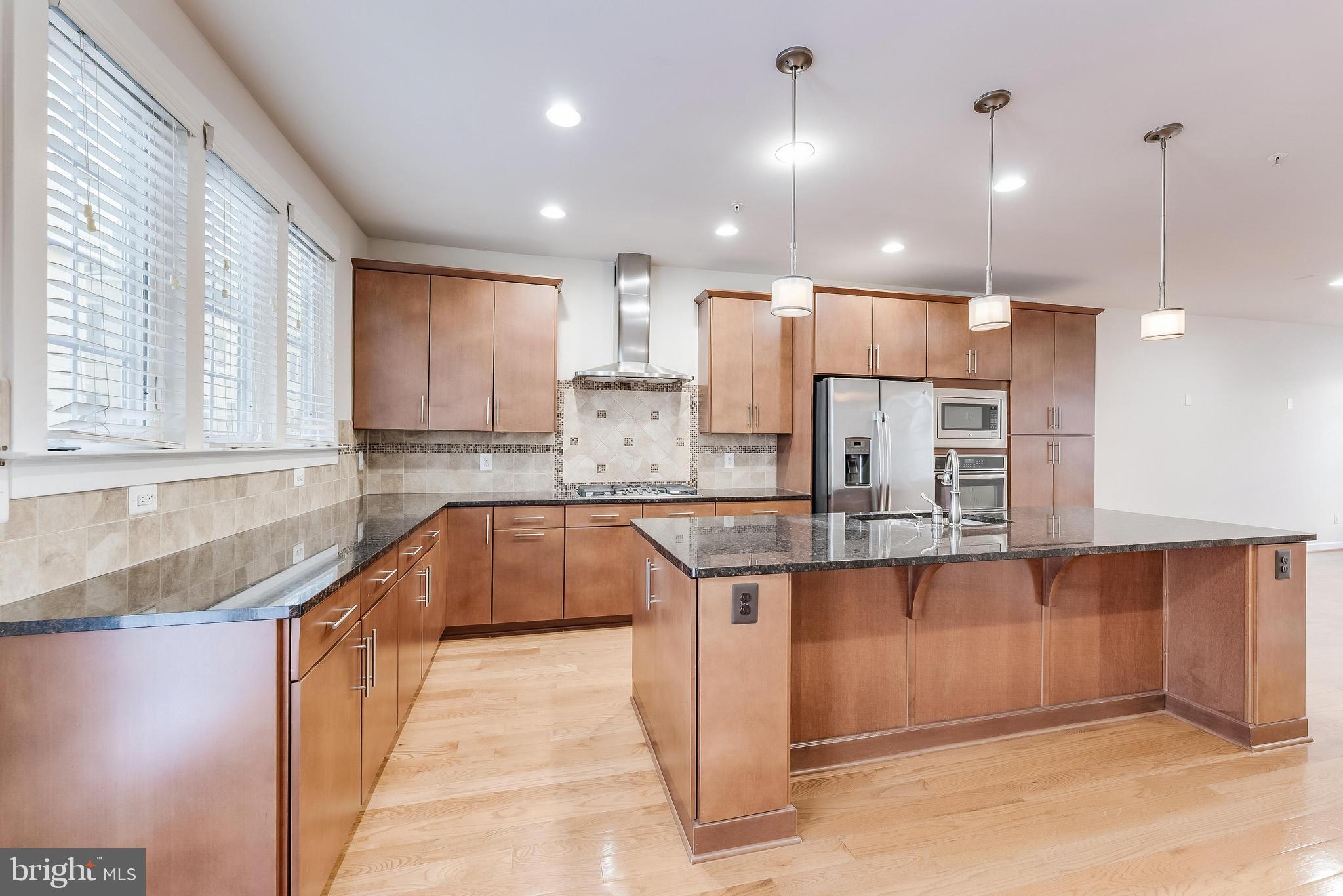 DISCOVERY SQUARE - Residential Lease