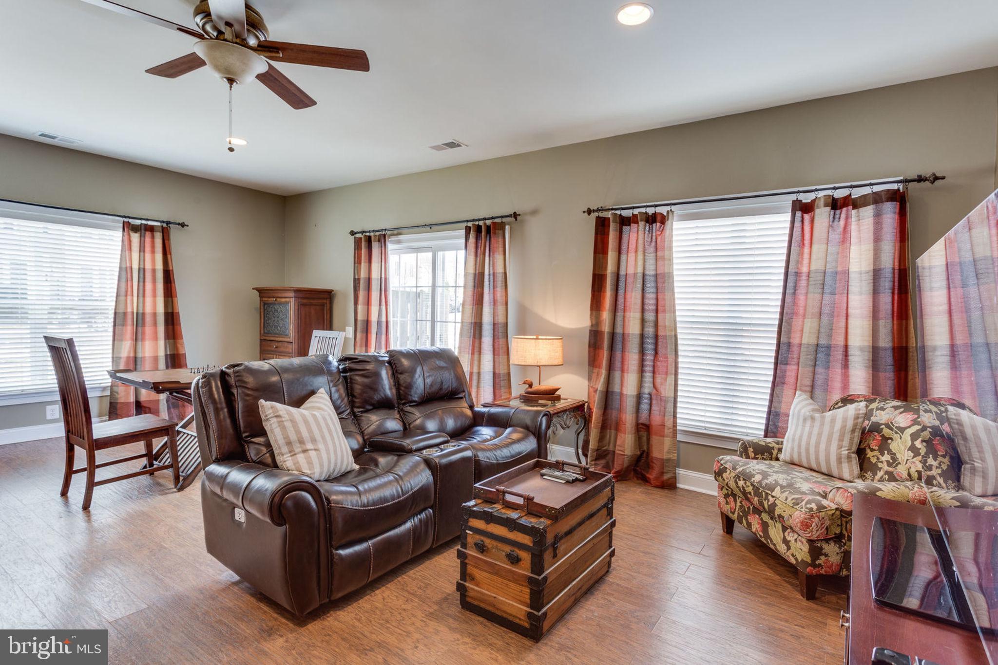 POTOMAC CLUB - Residential