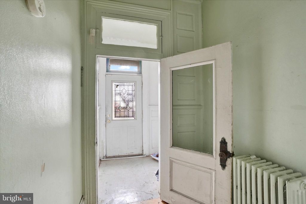 Photo of 104 E College Avenue, YORK, PA 17401 (MLS # PAYK2098744)