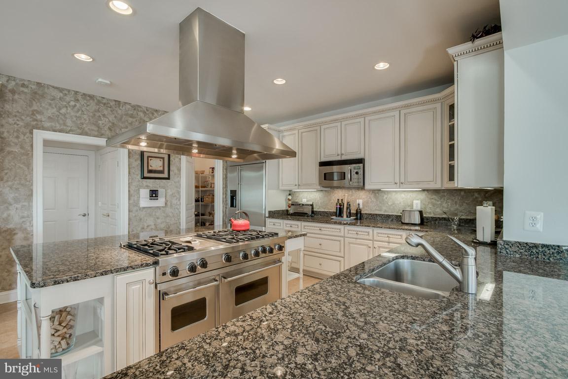 LAUREL HILL LANDBAY - Residential