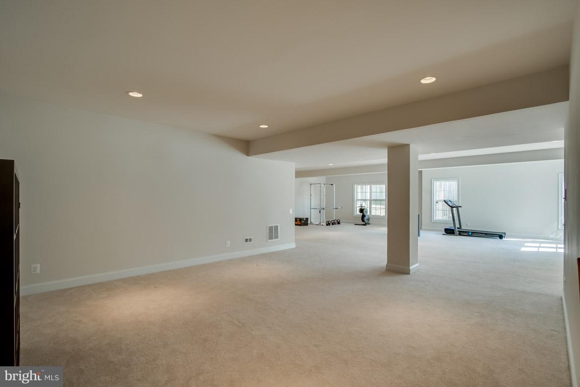 LAUREL HILL LANDBAY - Residential