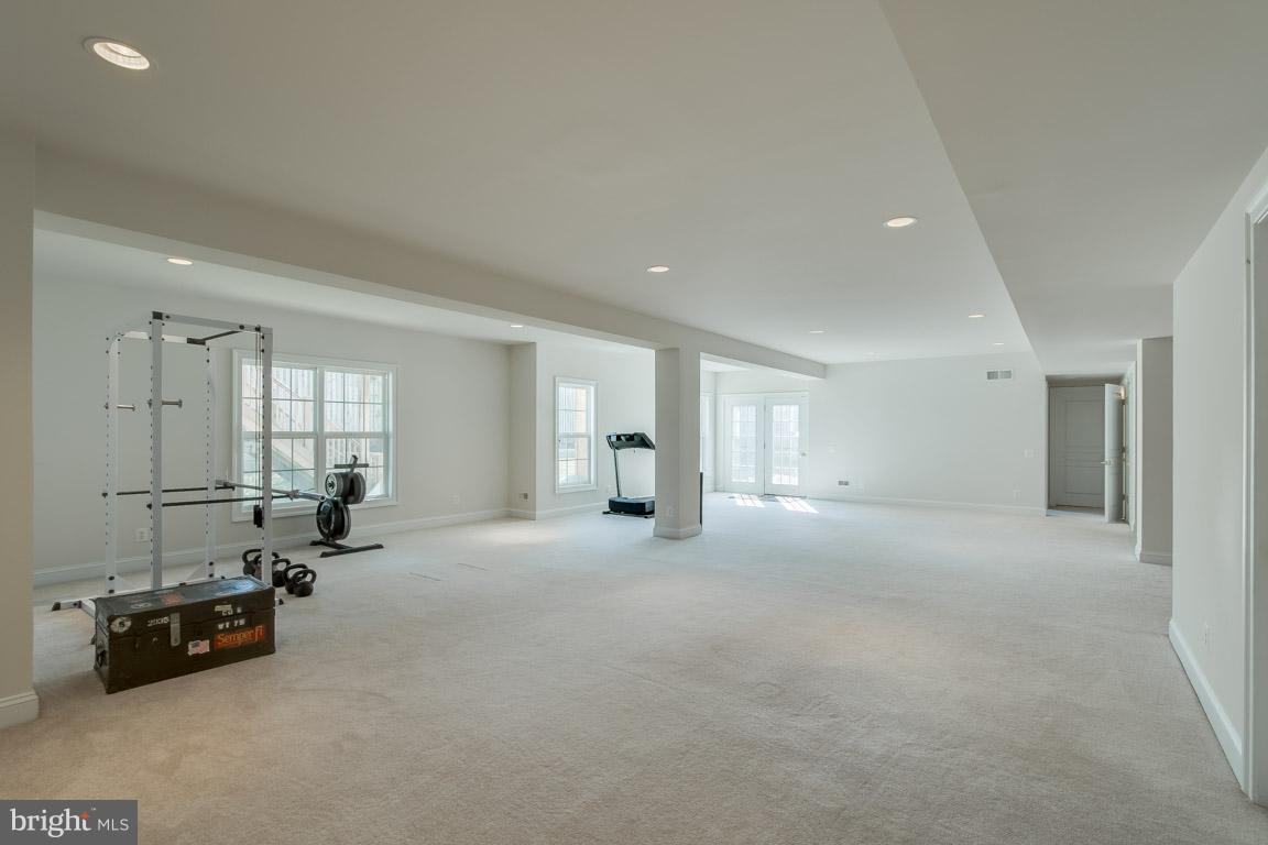 LAUREL HILL LANDBAY - Residential