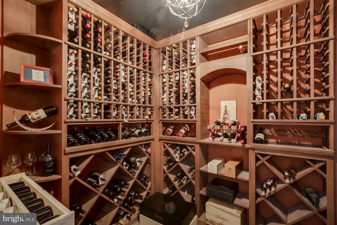 LAUREL HILL LANDBAY - Residential