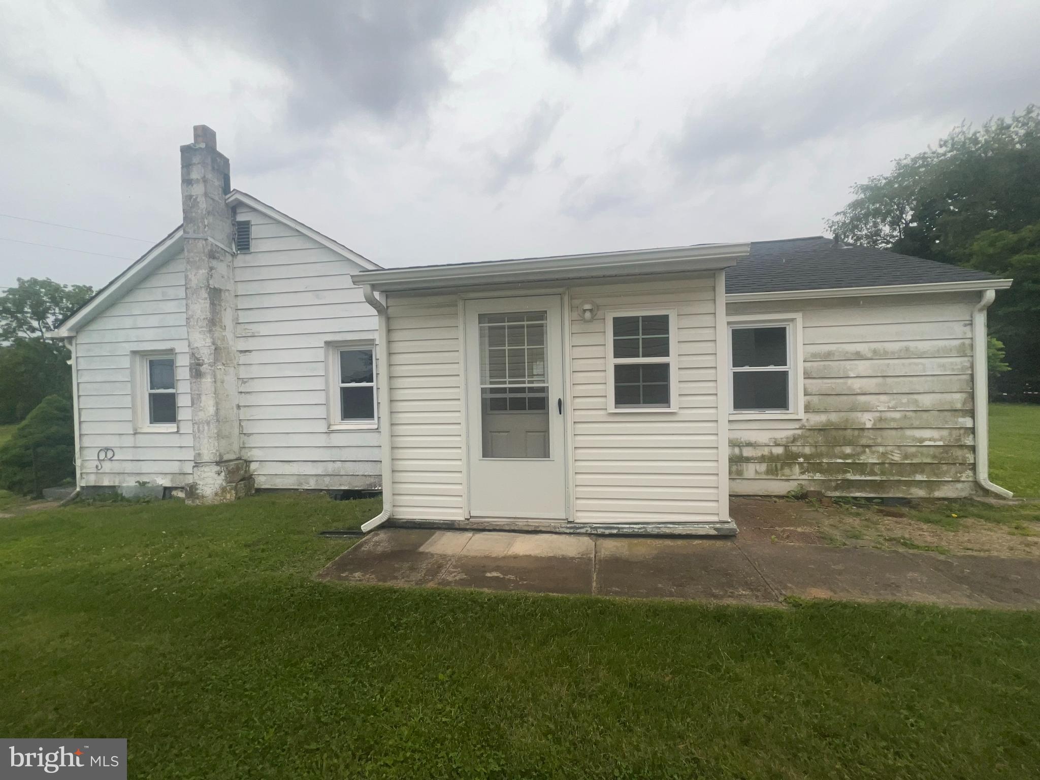 1142 WESTERN CHAPEL ROAD