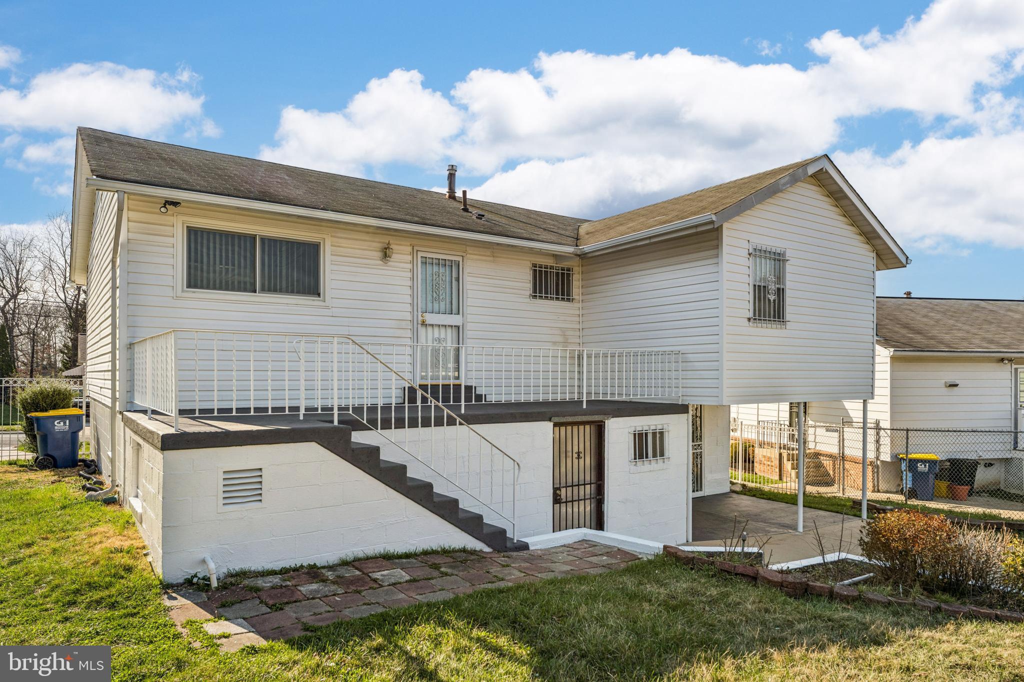 GLENARDEN WOODS - Residential