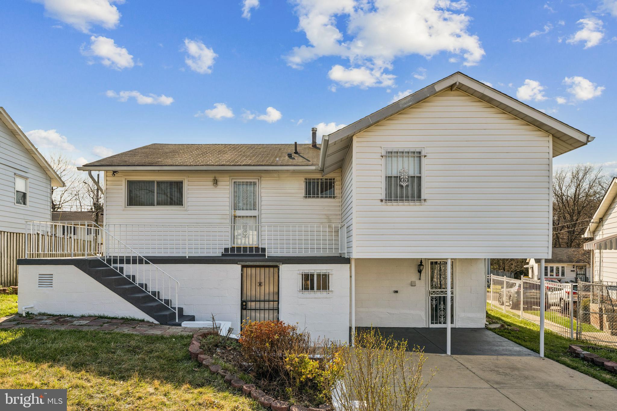 GLENARDEN WOODS - Residential