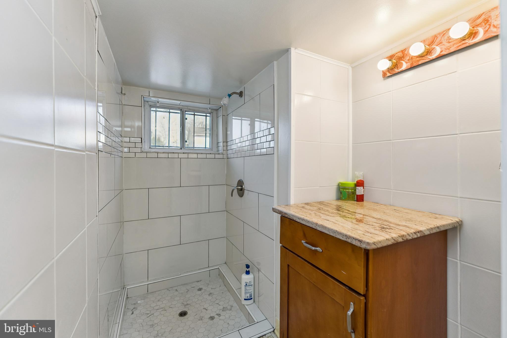 GLENARDEN WOODS - Residential