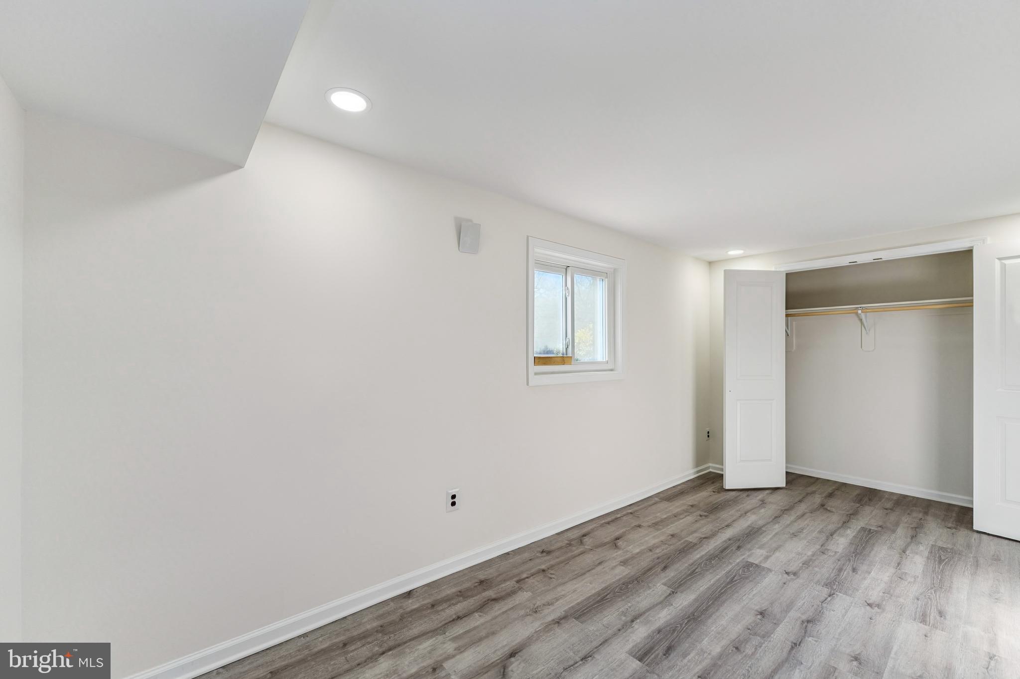 GLENARDEN WOODS - Residential