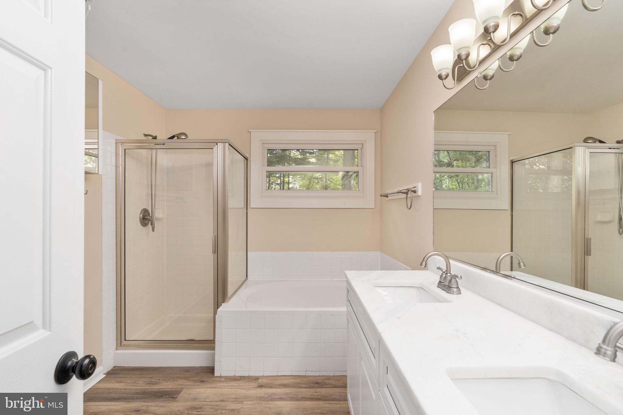 LEE'S HILL - Residential