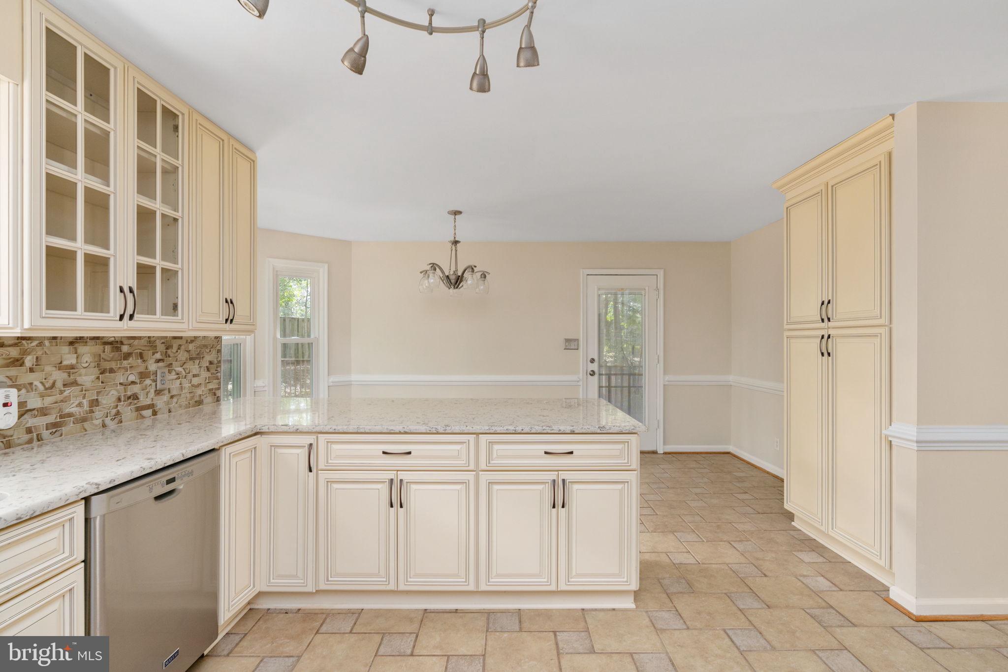 LEE'S HILL - Residential