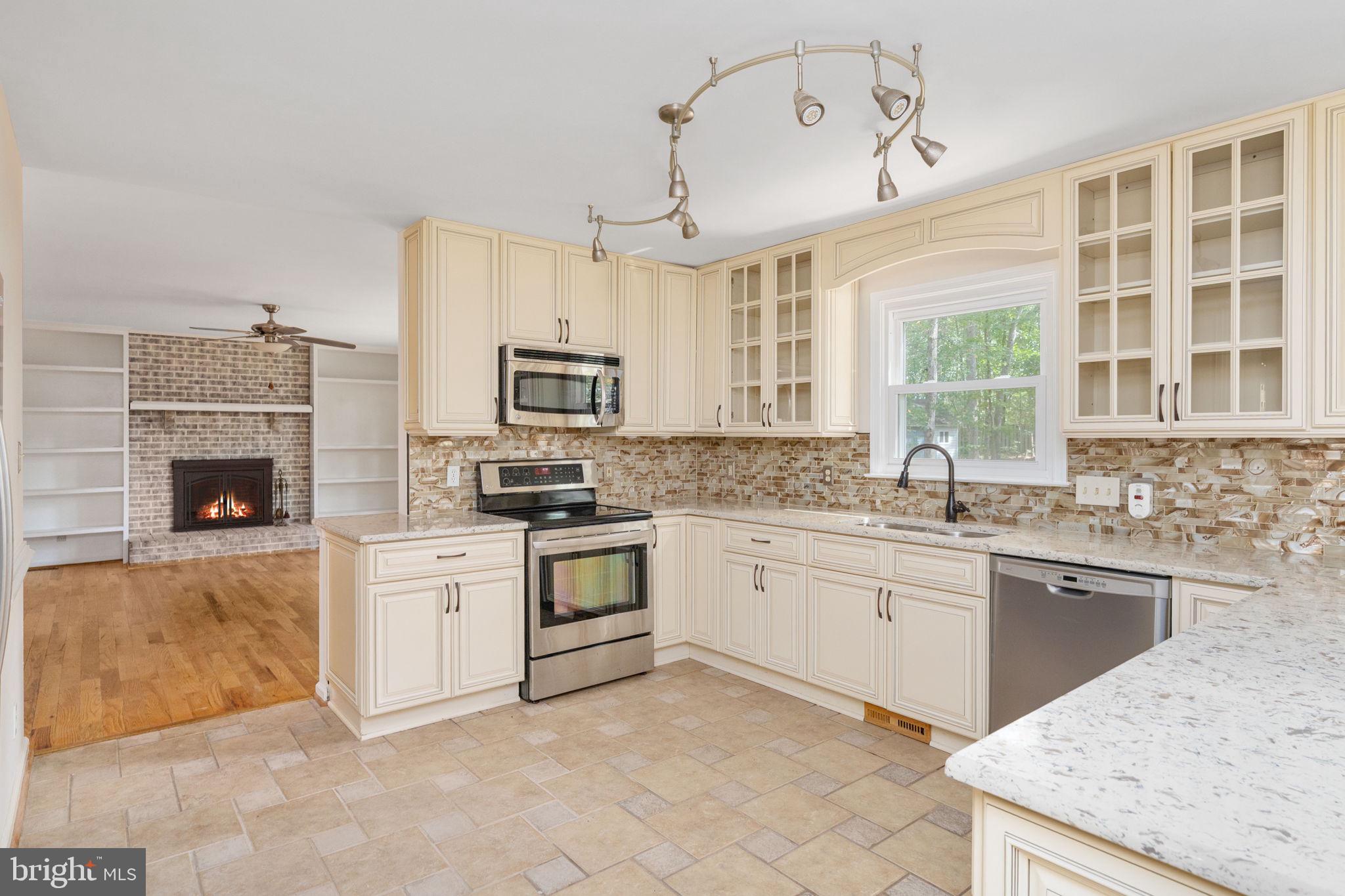 LEE'S HILL - Residential