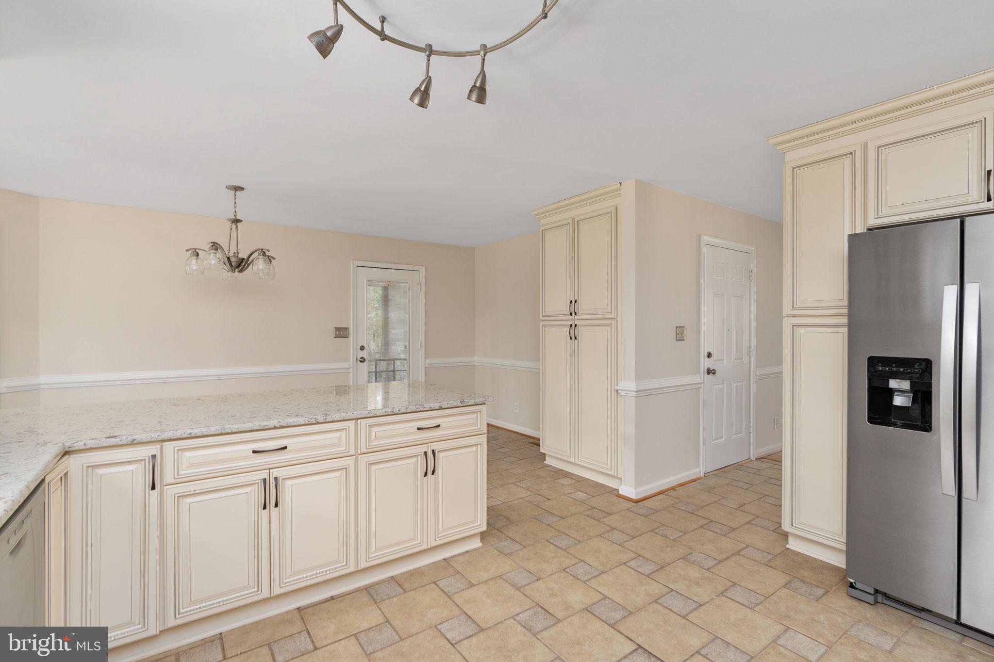 LEE'S HILL - Residential