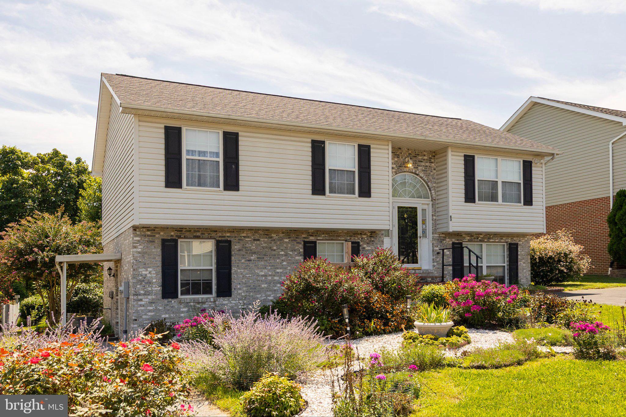 63 RIFLEMEN LANE