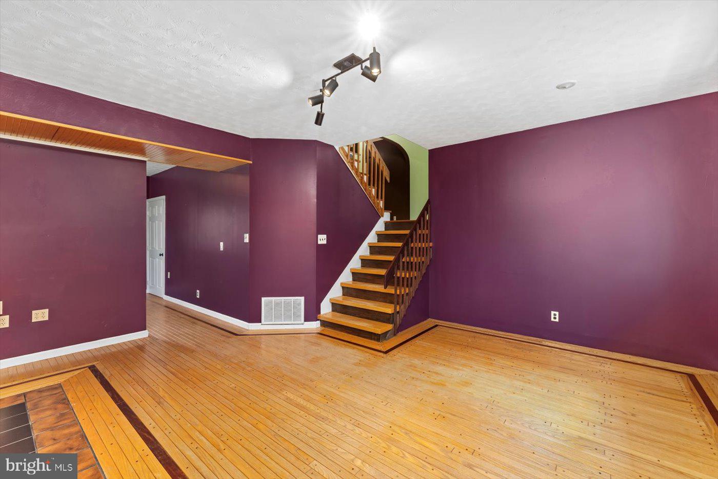 PT MANCE - Residential