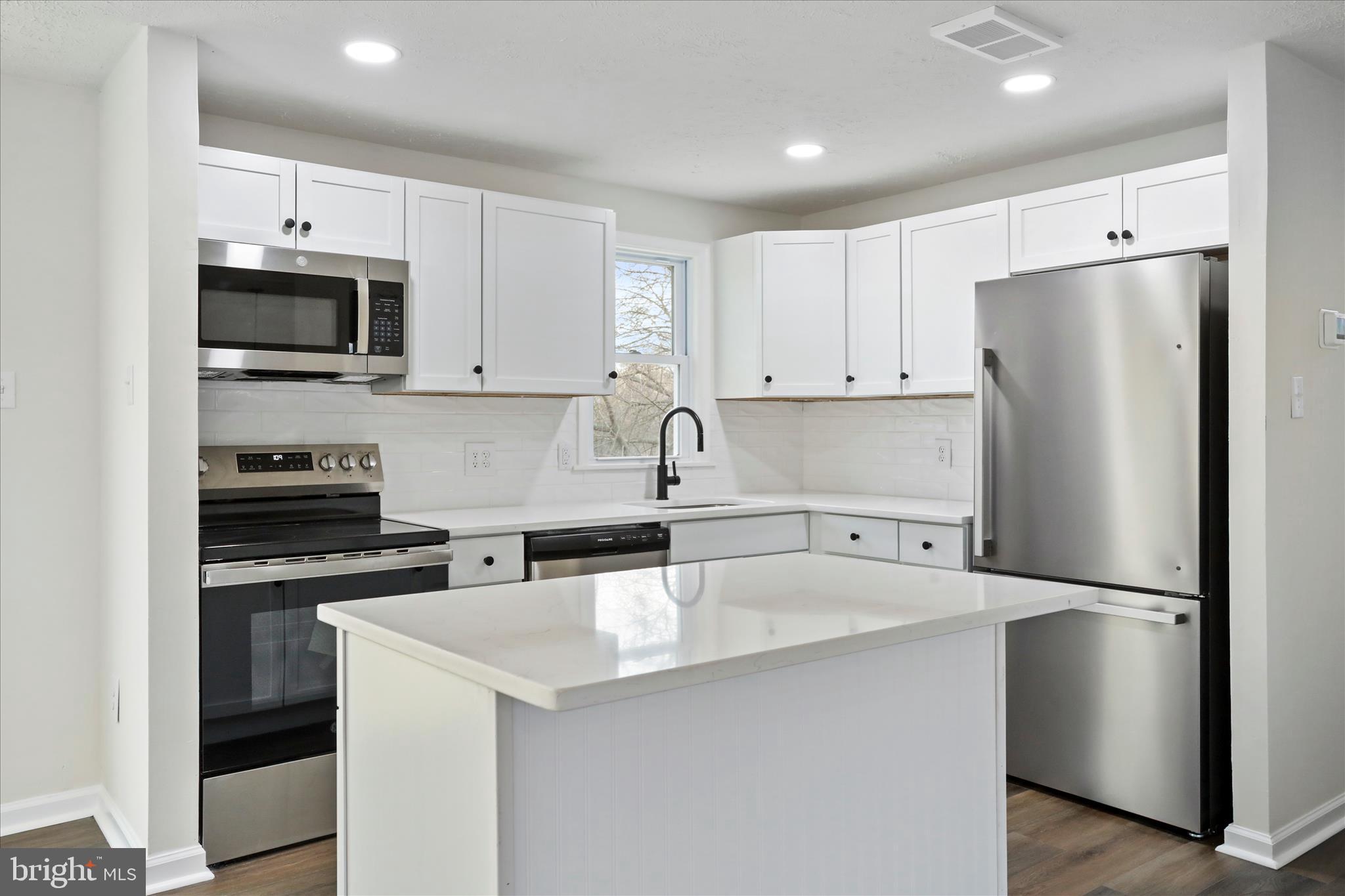 CHERRY GROVE ESTATES - Residential