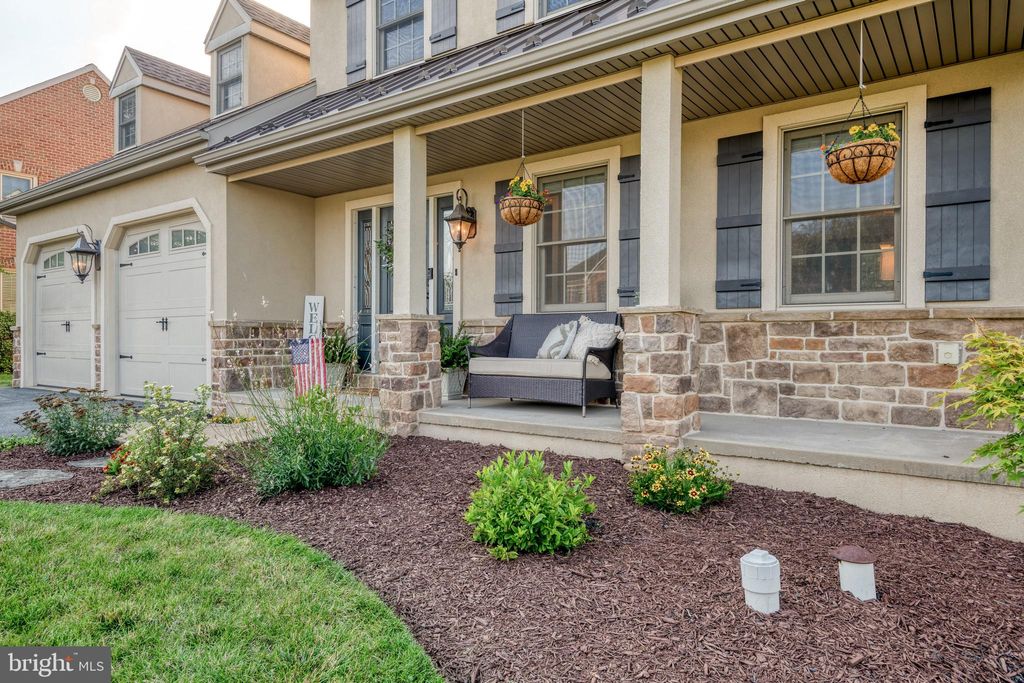 Photo of 41 BROOKFIELD DR, ELIZABETHTOWN, PA 17022 (MLS # PALA2037656)