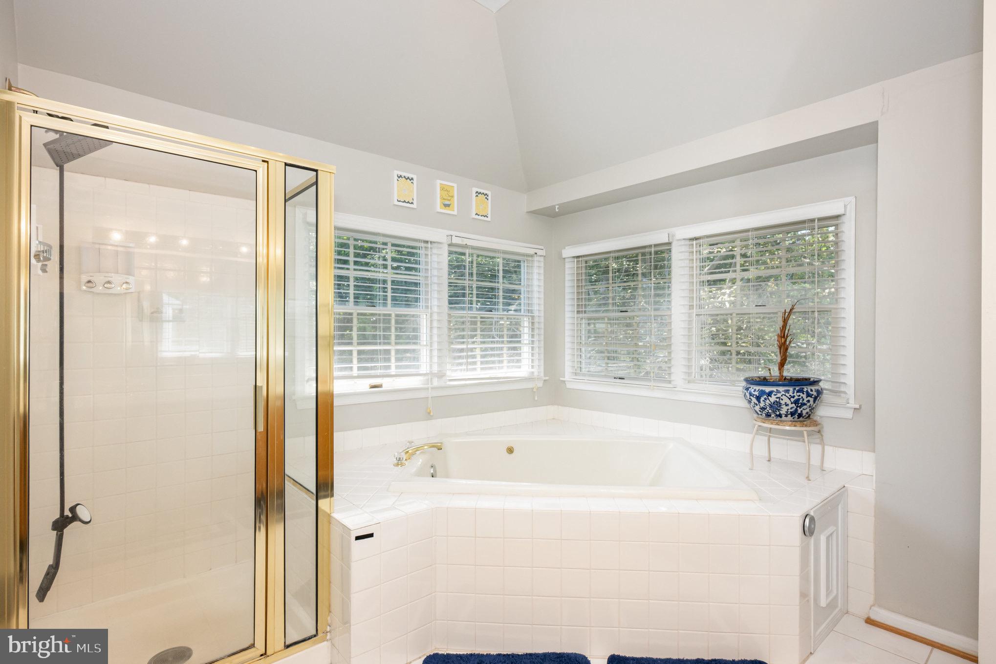 SINGER WOODS - Residential