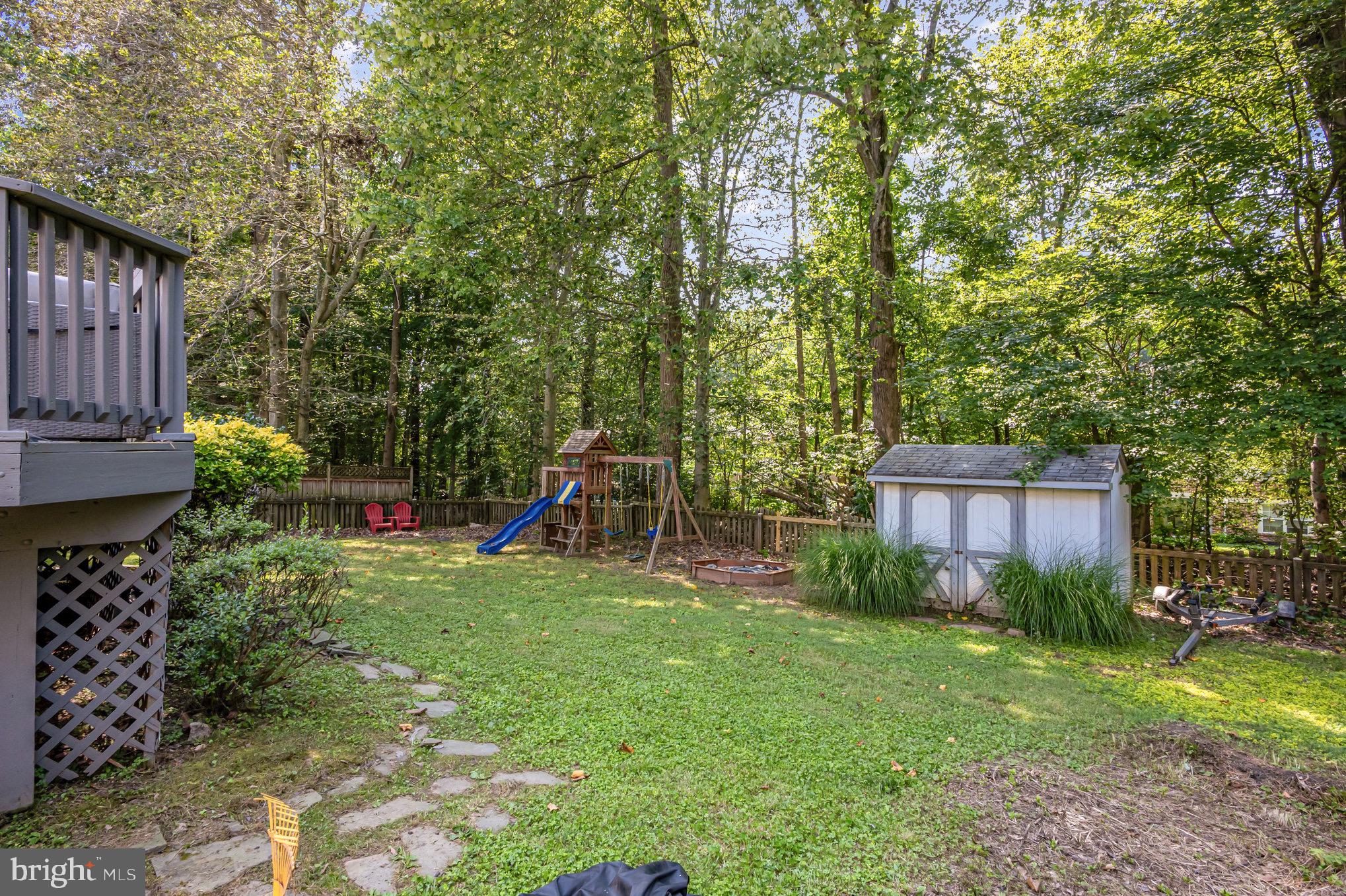 SINGER WOODS - Residential