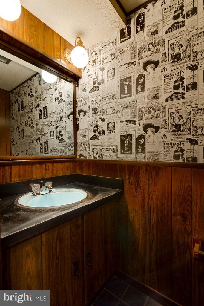 CYRANDALL VALLEY NORTH - Residential Lease