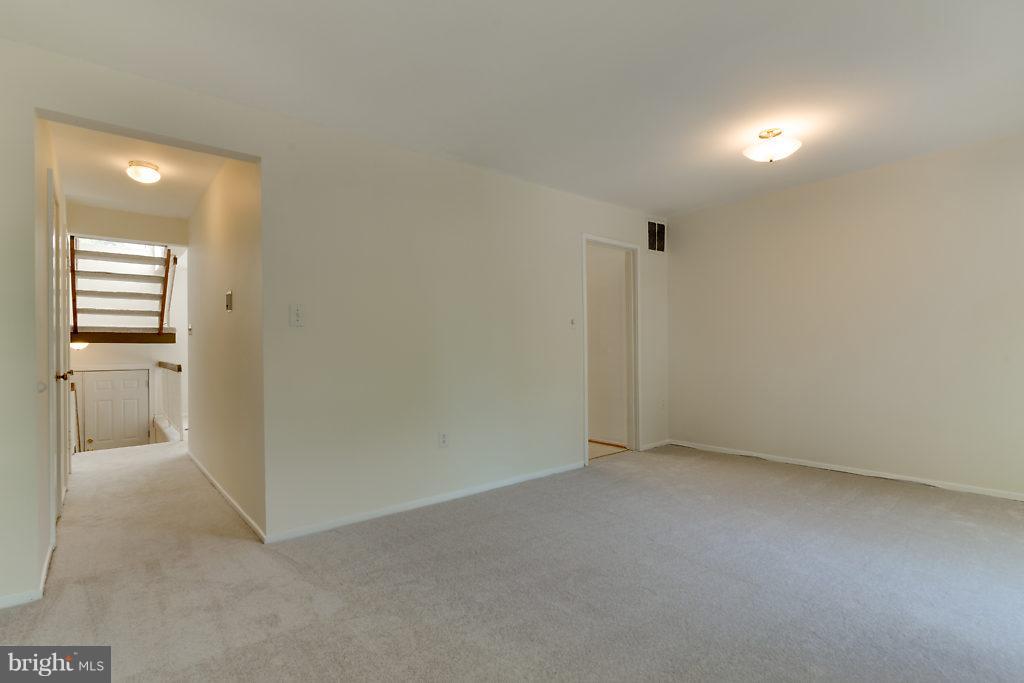 CYRANDALL VALLEY NORTH - Residential Lease