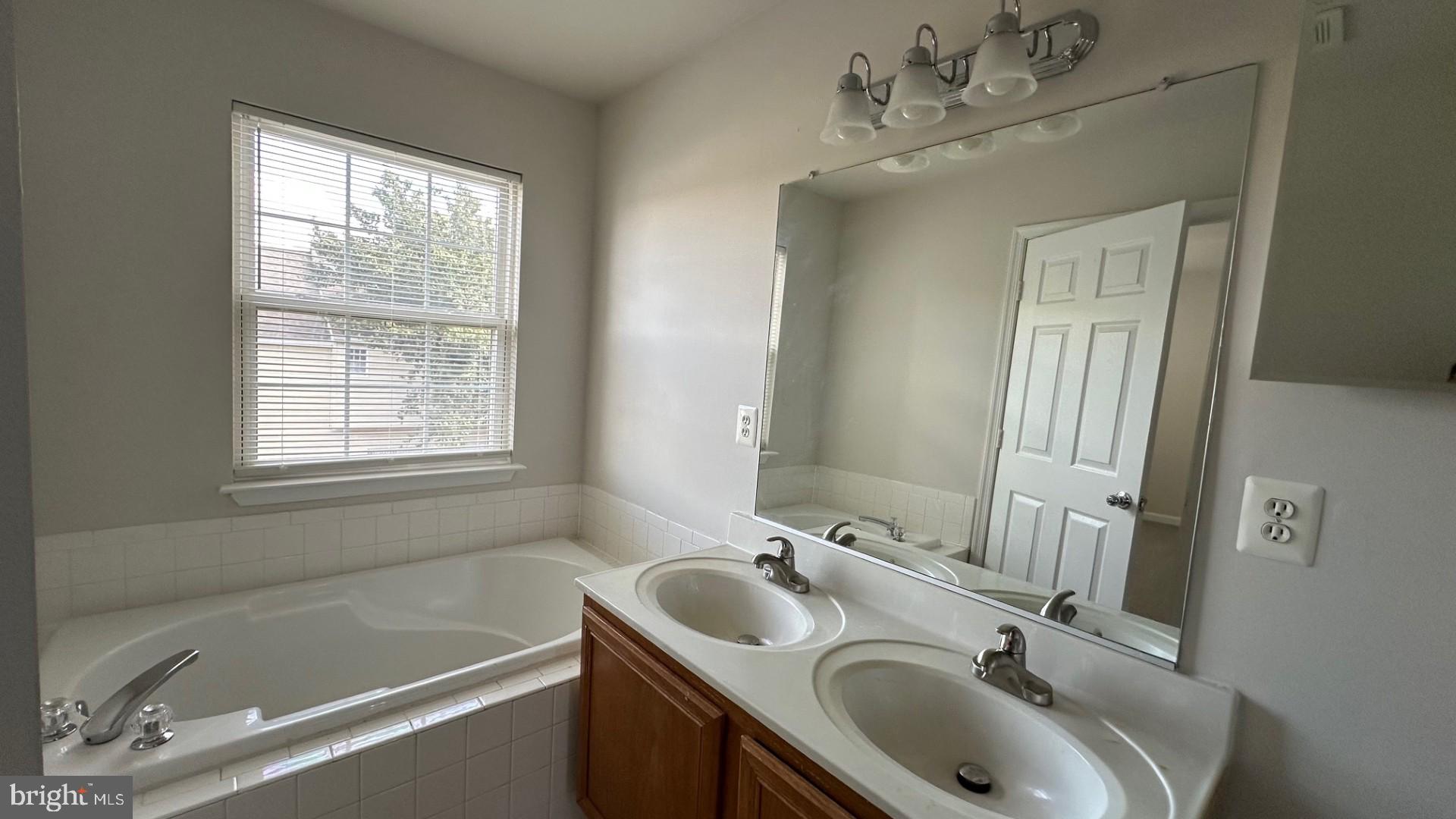 SOUTHLAKE AT MONTCLAIR - Residential Lease