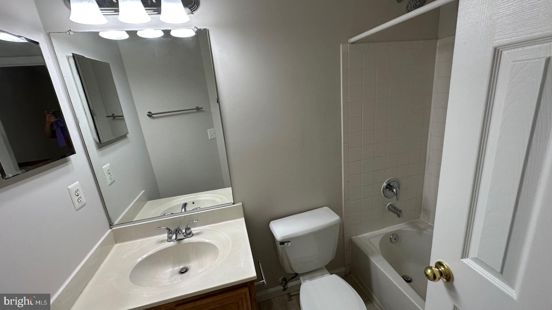 SOUTHLAKE AT MONTCLAIR - Residential Lease